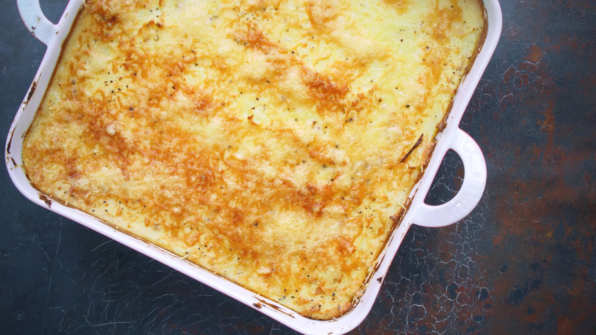 
                    Crianças em casa? Duas receitas de empadão de atum que vão adorar
                