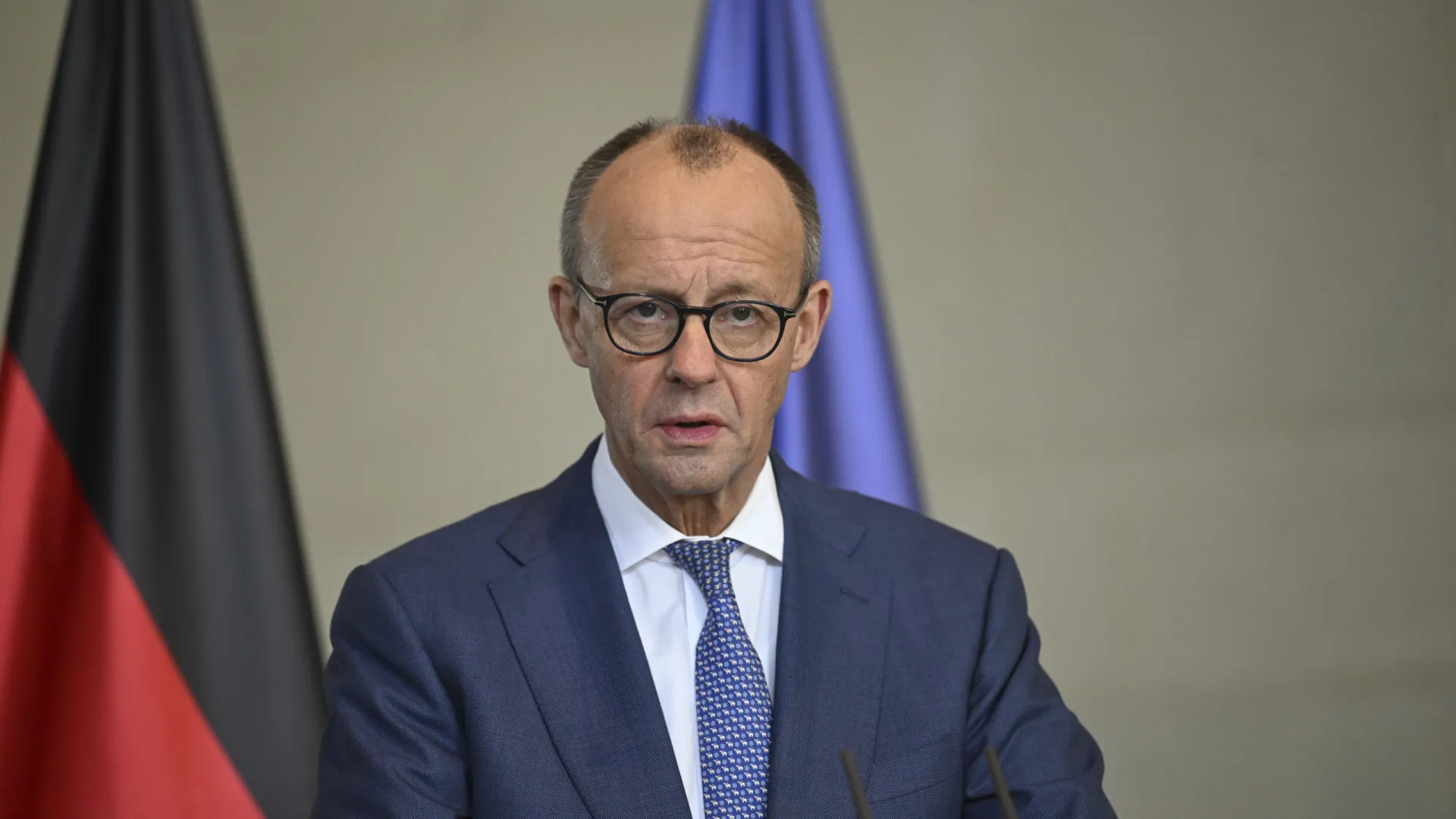 
                    Friedrich Merz está contra emissão de dívida pela União Europeia
                