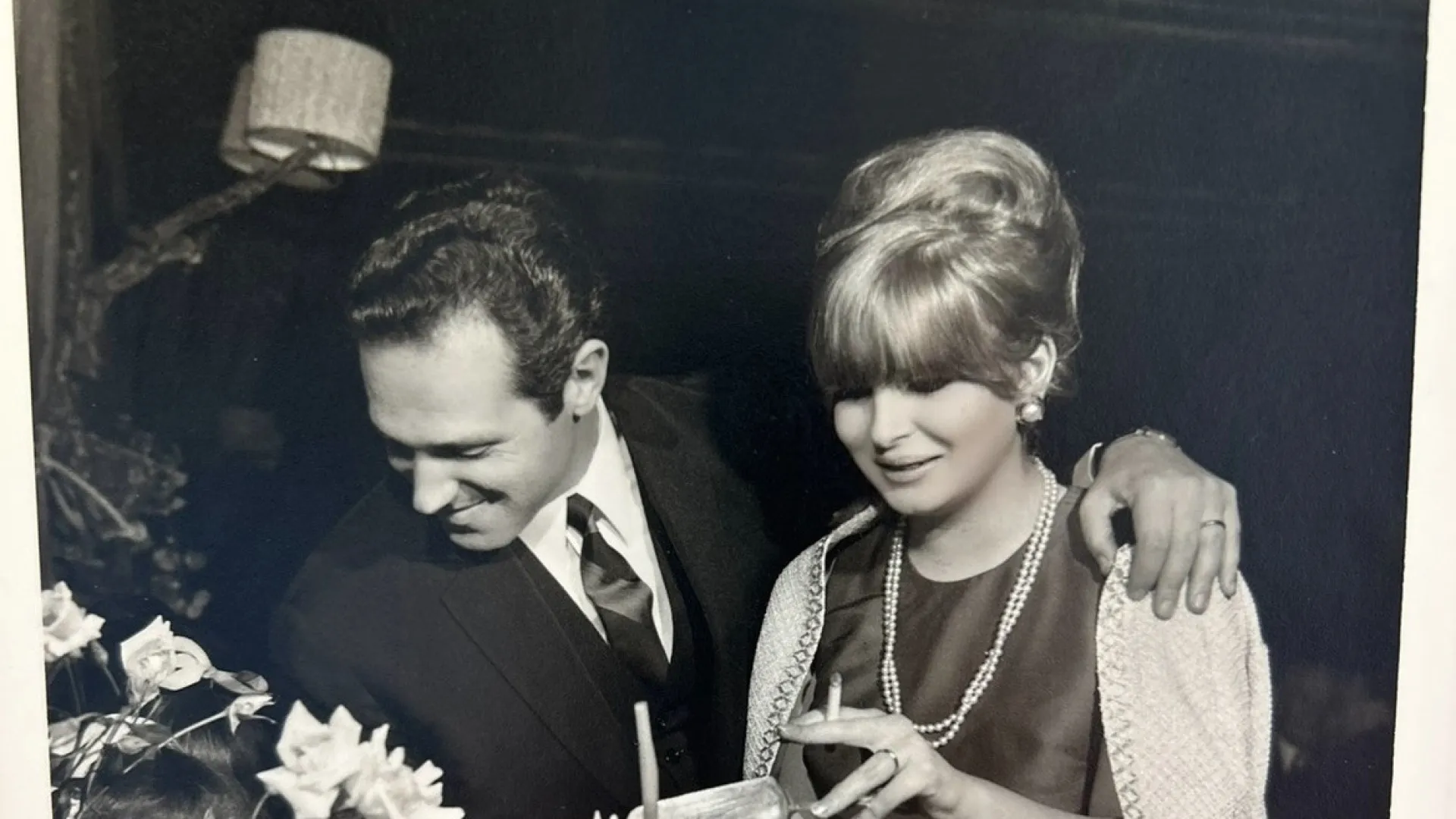 
                    Lili Caneças fumava 2 maços de Marlboro por dia. 