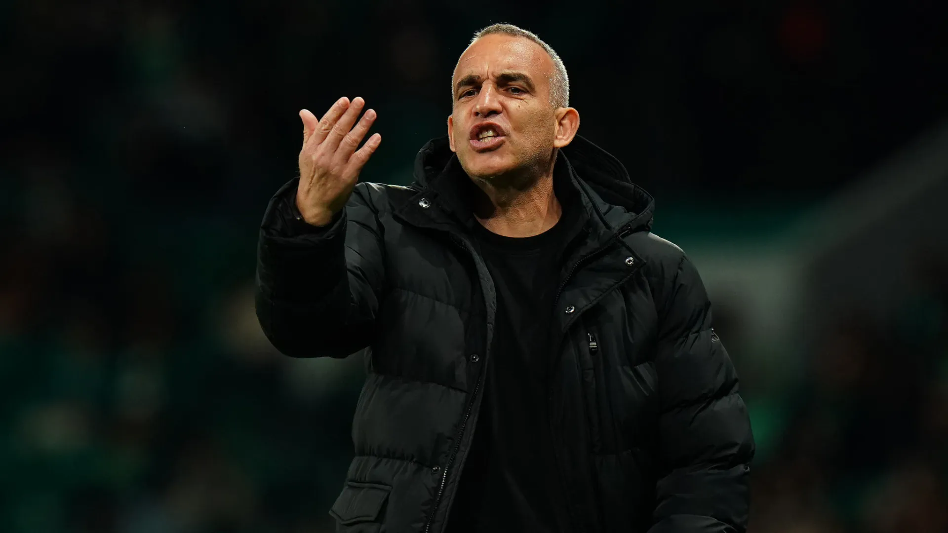 
                    João Pedro Sousa deixa recado ao AVS após goleada do Sporting: 