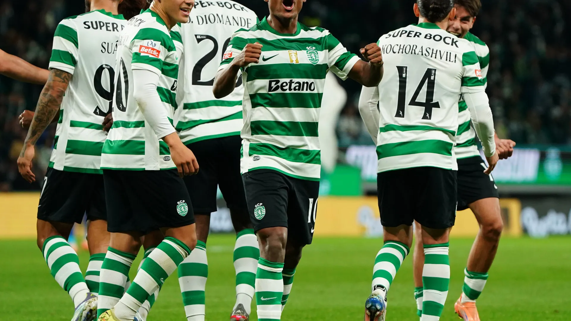 
                    Suárez é Maxi e Sporting é do Catamo. Leão destravado volta às goleadas
                