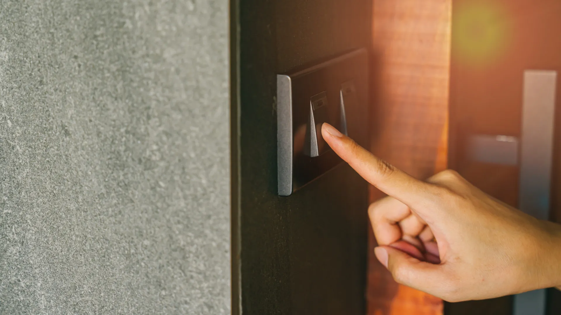 Atenção! Hoje vai faltar a luz em vários municípios (confira se é no seu)