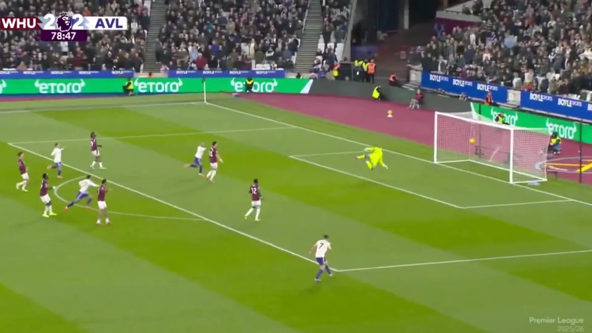 
                    Este golaço ditou a remontada que agravou a crise de NES no West Ham
                