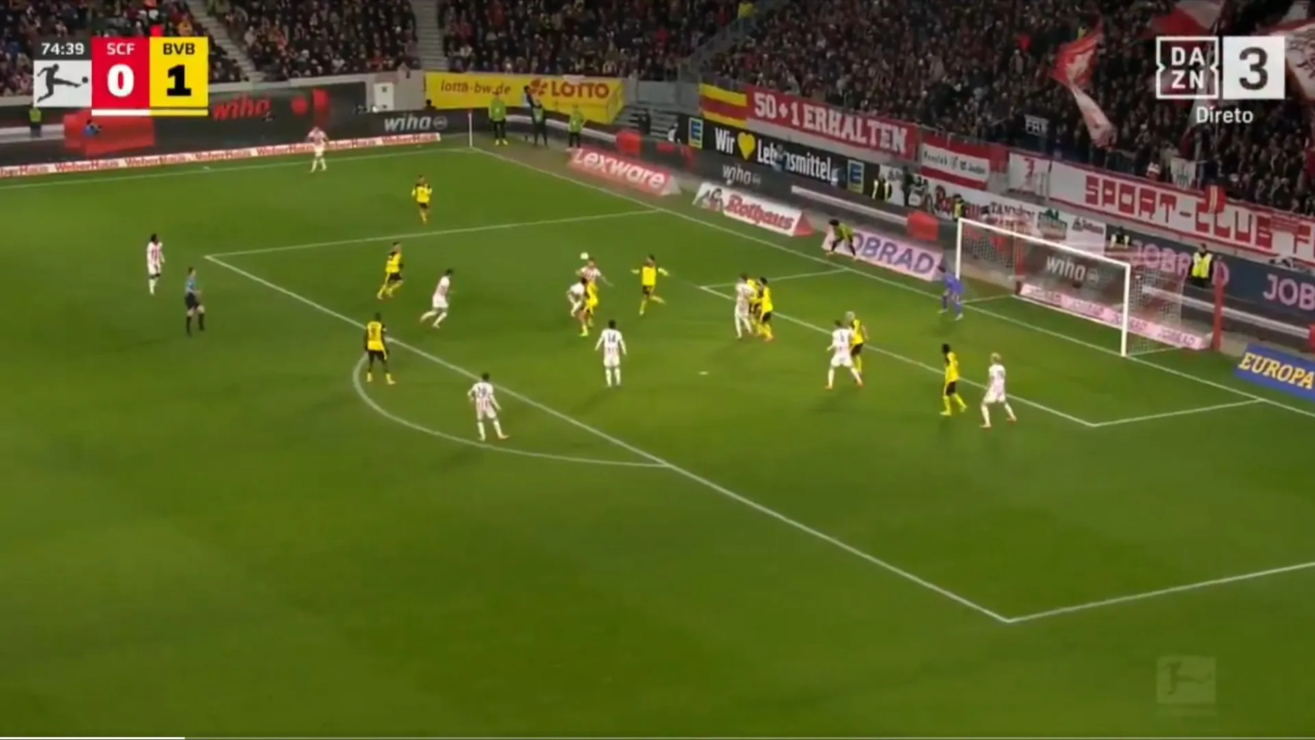 
                    C'um caneco. Veja este golaço acrobático apontado no Friburgo-Dortmund
                