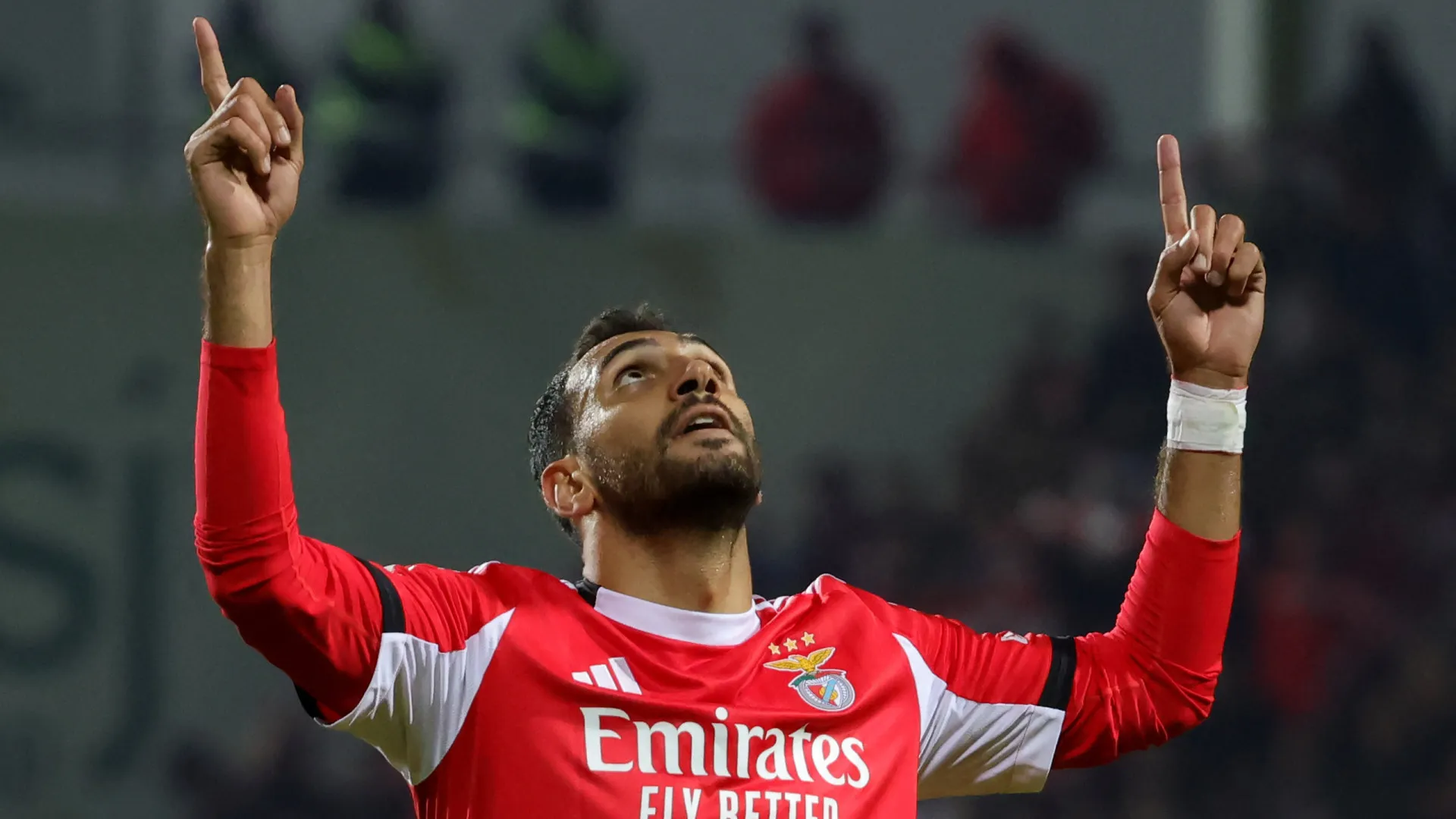 
                    Pavlidis após goleada do Benfica: 
