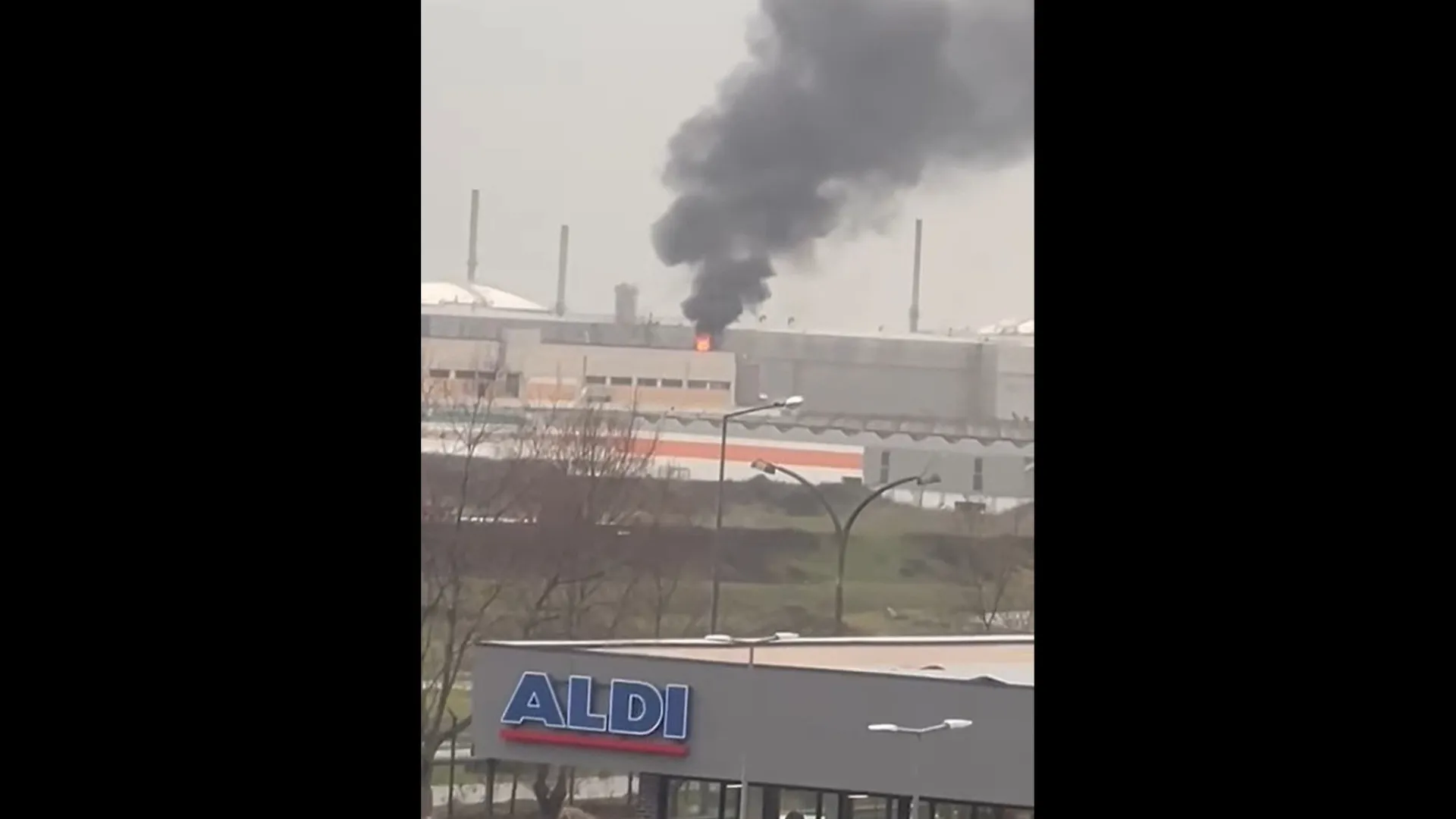 
                    Incêndio na refinaria da Petrogal em Matosinhos extinto sem vítimas
                