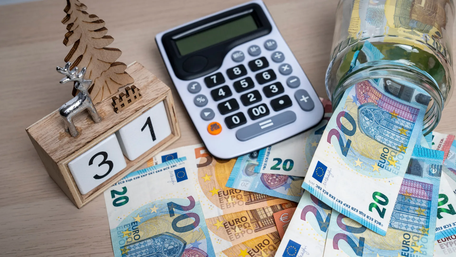 
                    Dezembro a meio, mas há apoios e subsídios para receber. Recorde as datas
                