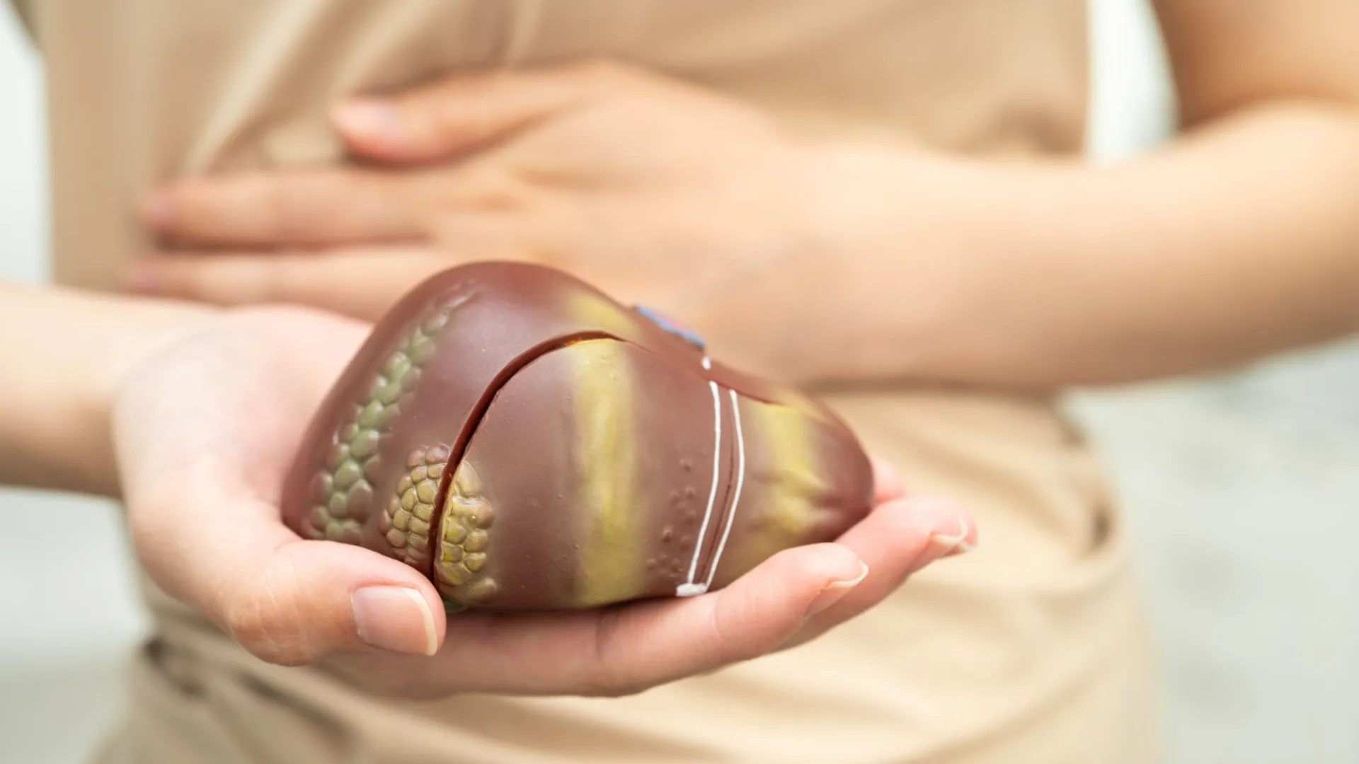 
                    Seis bebidas que ajudam a limpar o seu fígado de forma natural
                