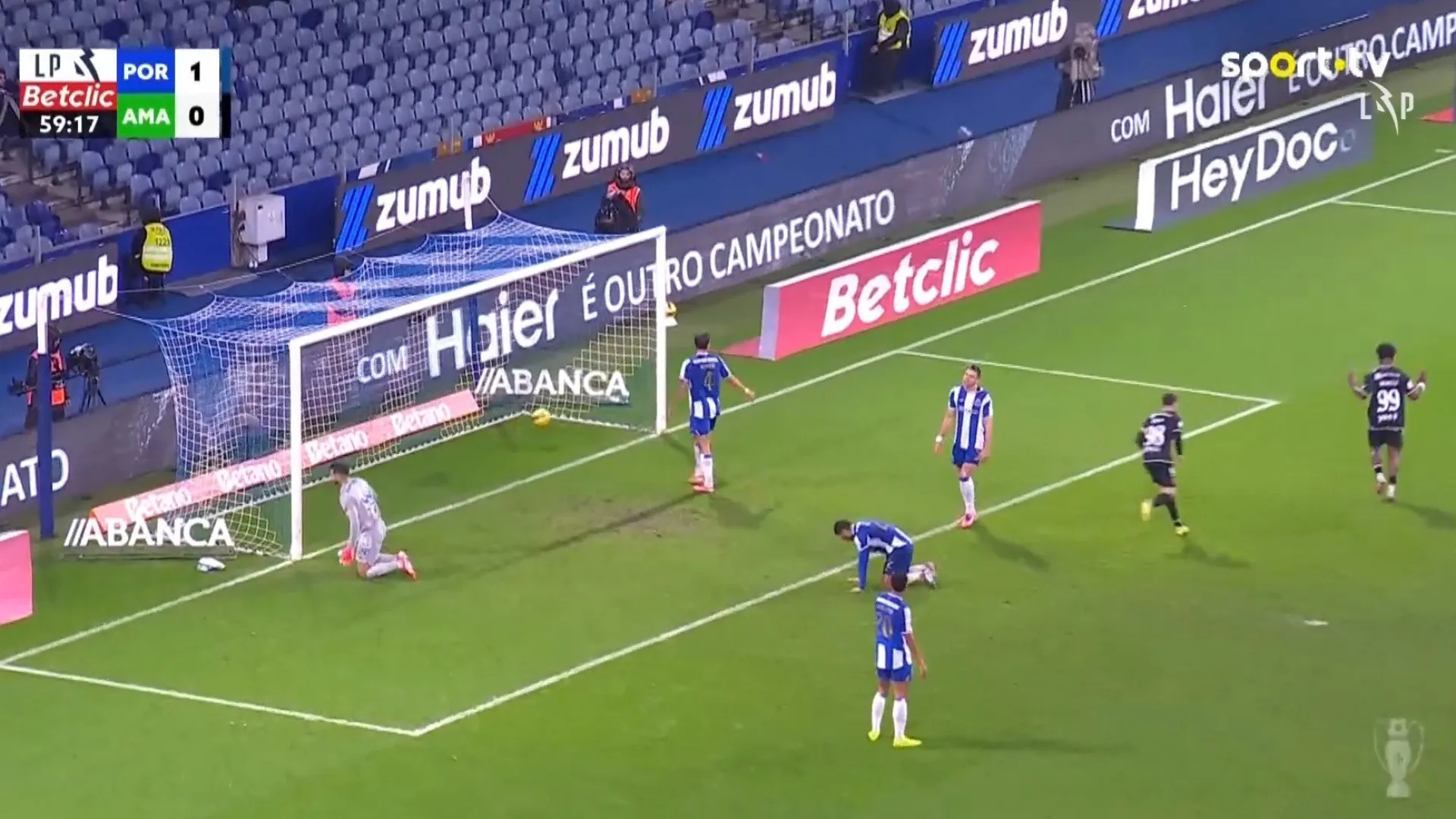 
                    Marcus aplicou lei do ex ao FC Porto no Dragão... e pediu desculpa
                