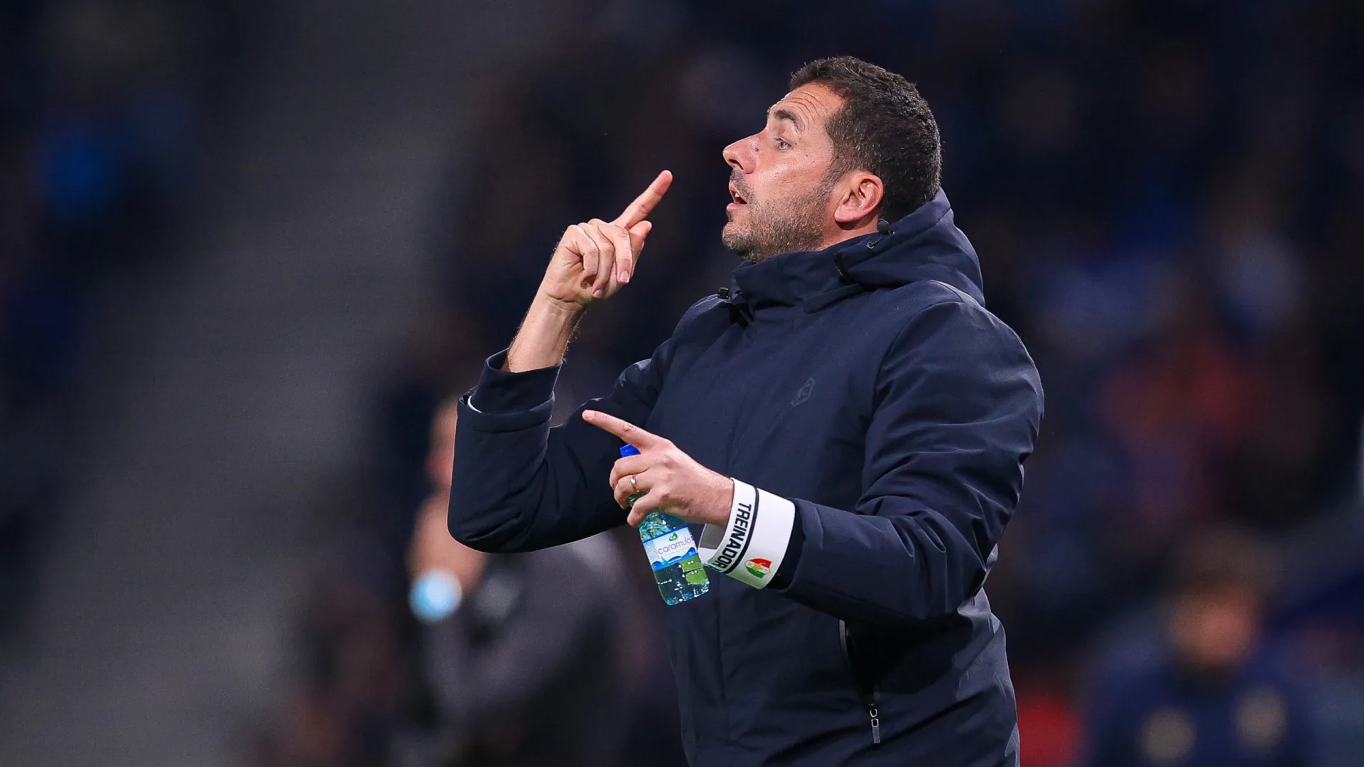 
                    Estrela da Amadora quer 