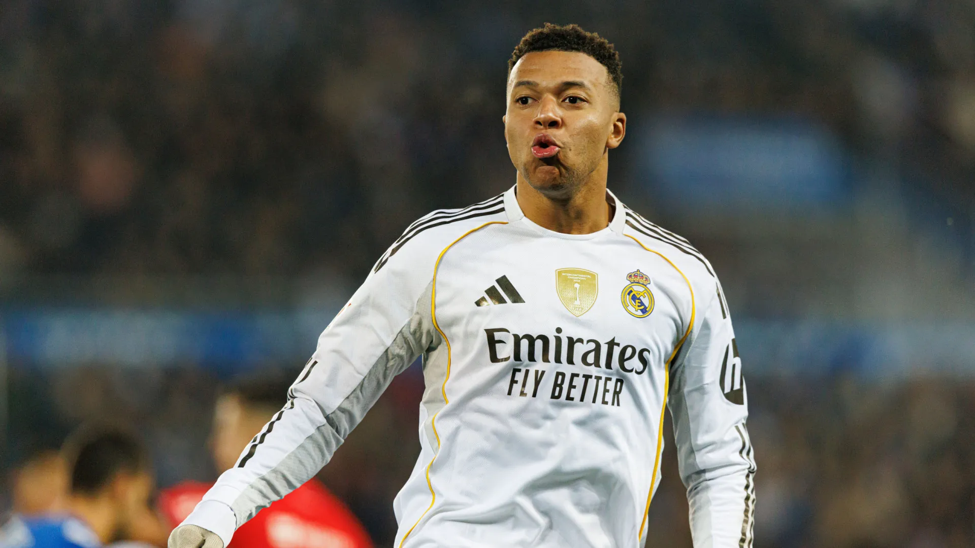 
                    Tribunal dá razão a Mbappé e PSG vai ter de pagar indemnização milionária
                