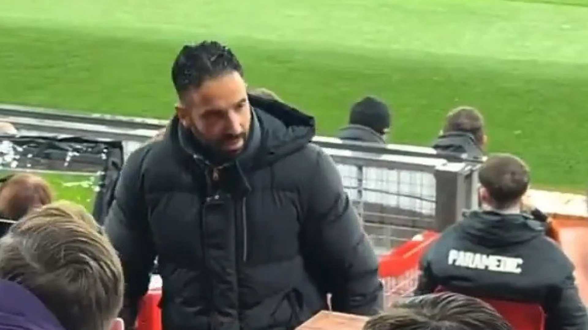 
                    Amorim ferveu com atitude de jogador: 