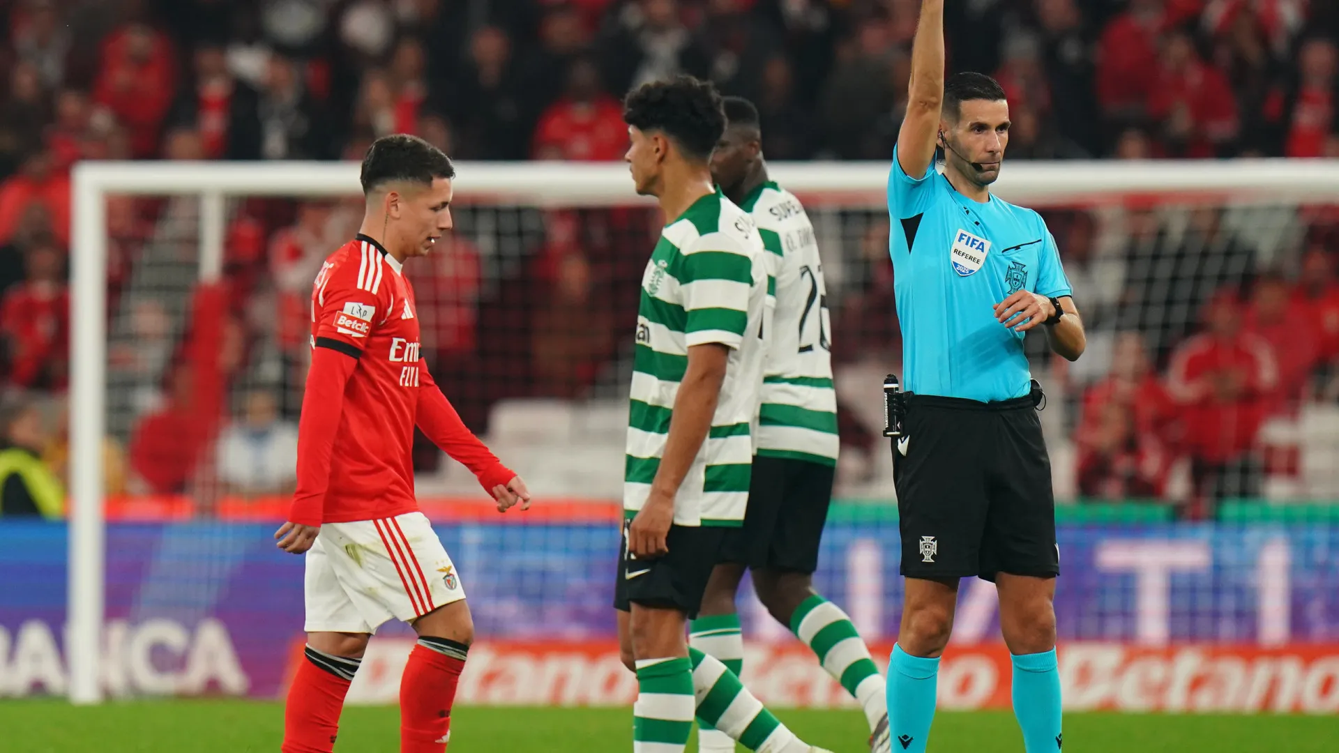 
                    Já são conhecidos os árbitros para jogos da 22.ª jornada da I Liga
                