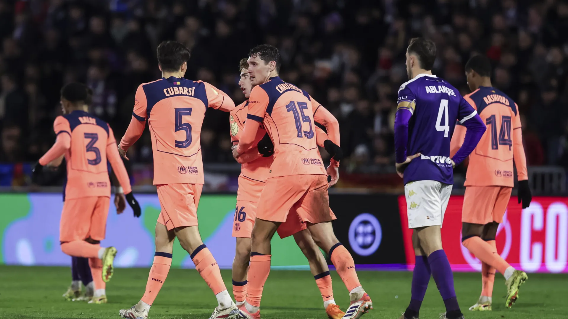 
                    Barcelona sofre para vencer Guadalajara e avança na Taça do Rei
                