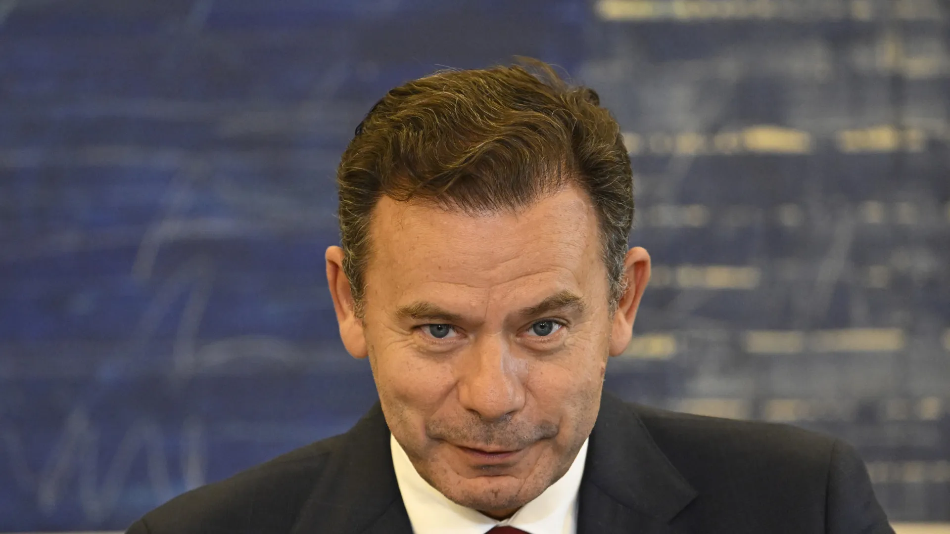 
                    Governo mobiliza 275 Espaços de Cidadão para zonas afetadas
                