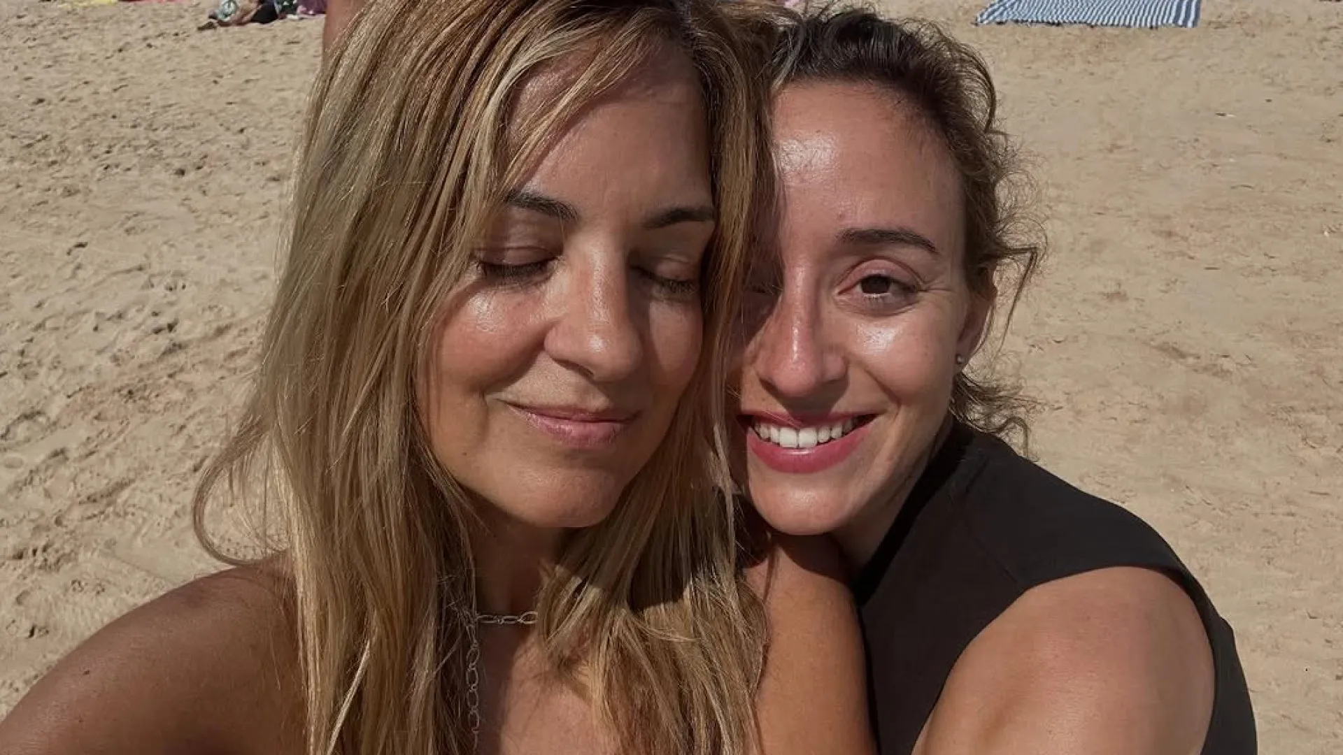 
                    Rosa Bela celebra aniversário em fase difícil e recebe carinho da enteada
                