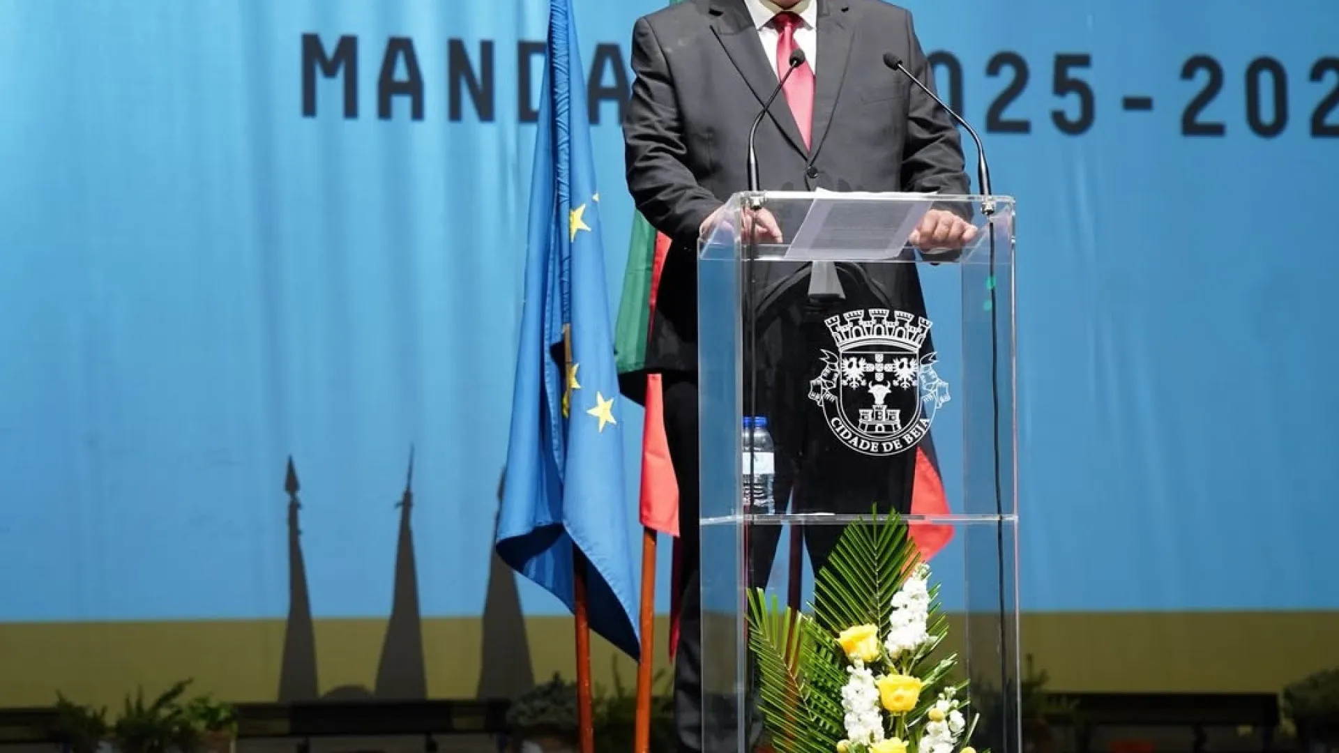 
                    Autarca de Beja antevê fábrica de aeronaves como motor de desenvolvimento
                