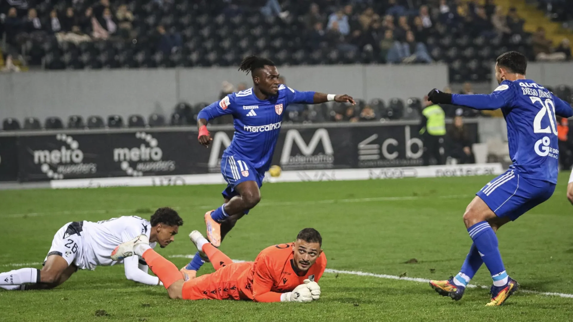 
                    Choque em Guimarães. AVS vence Vitória SC e segue para os 'quartos'
                