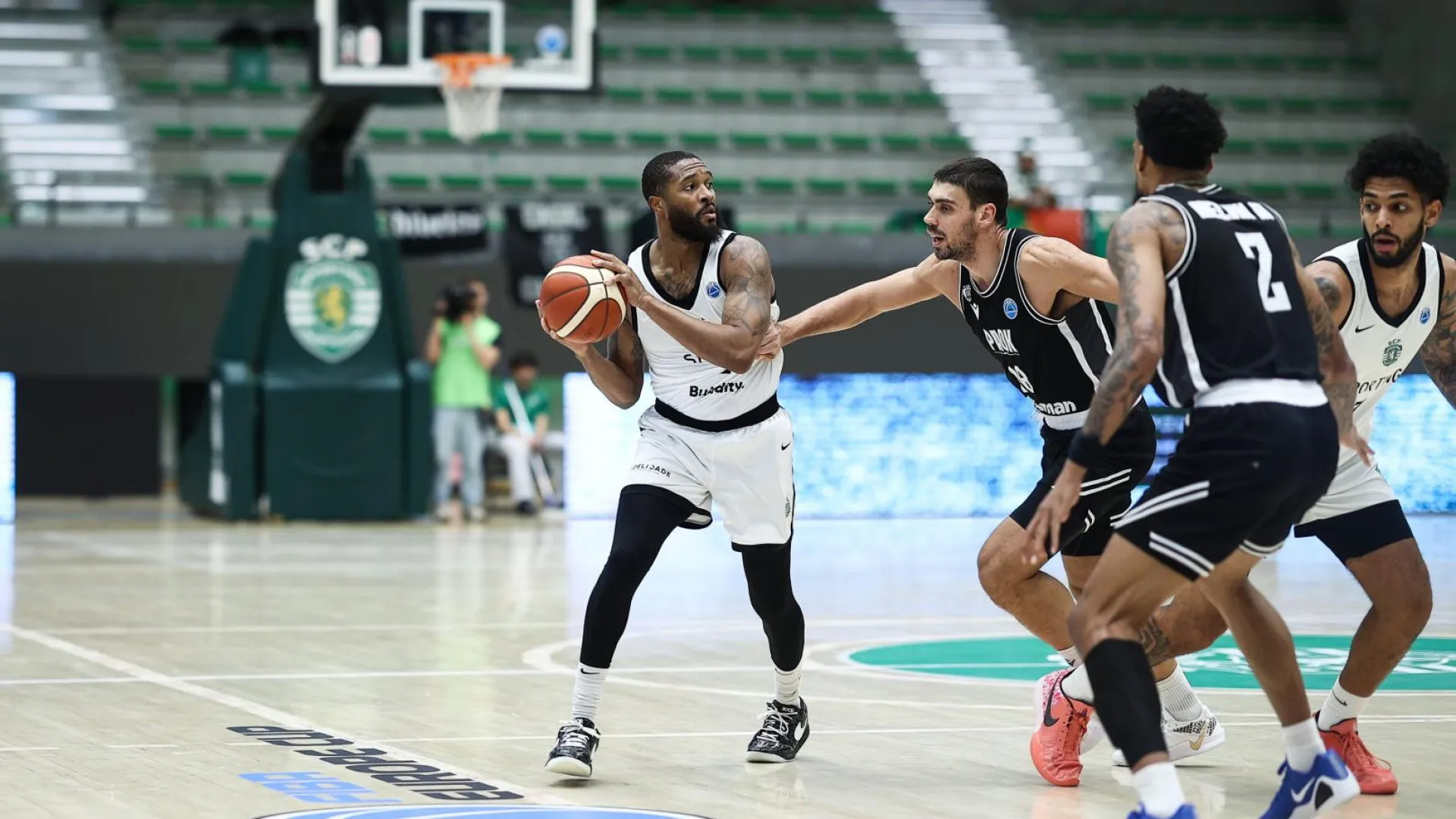 
                    Sporting sem capacidade para rugir na receção ao PAOK para a Europa
                