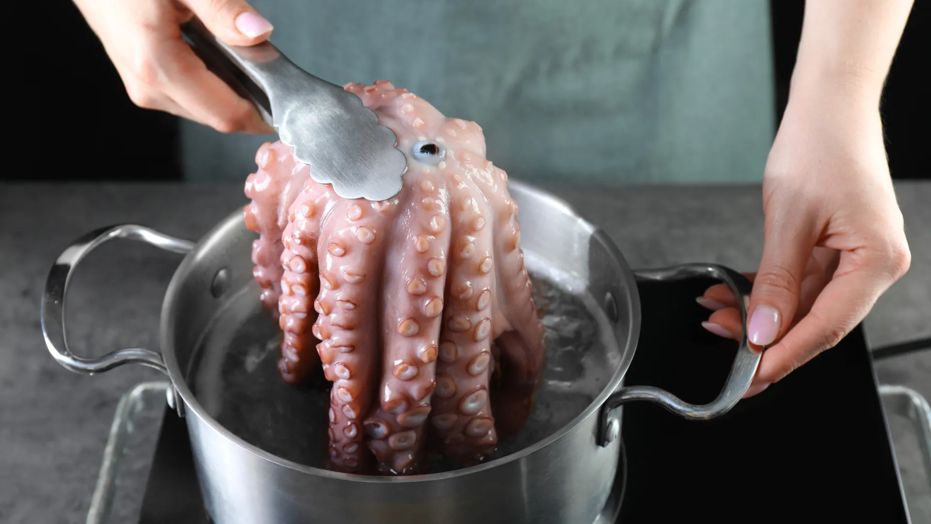 
                    Como cozer polvo: Truques para não ficar com uma textura de borracha
                