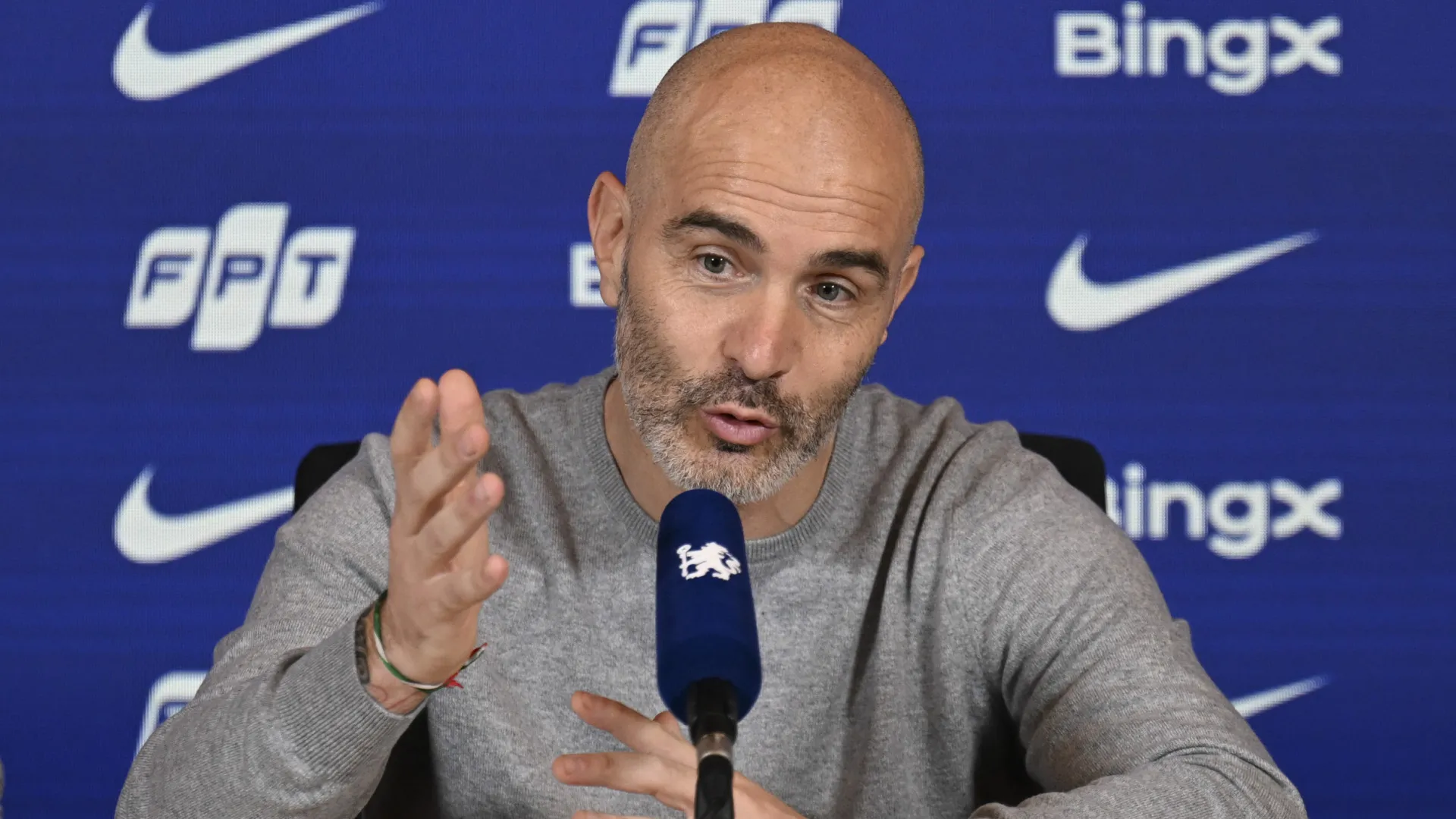 
                    Maresca reage após ser apontado ao lugar de Guardiola: 