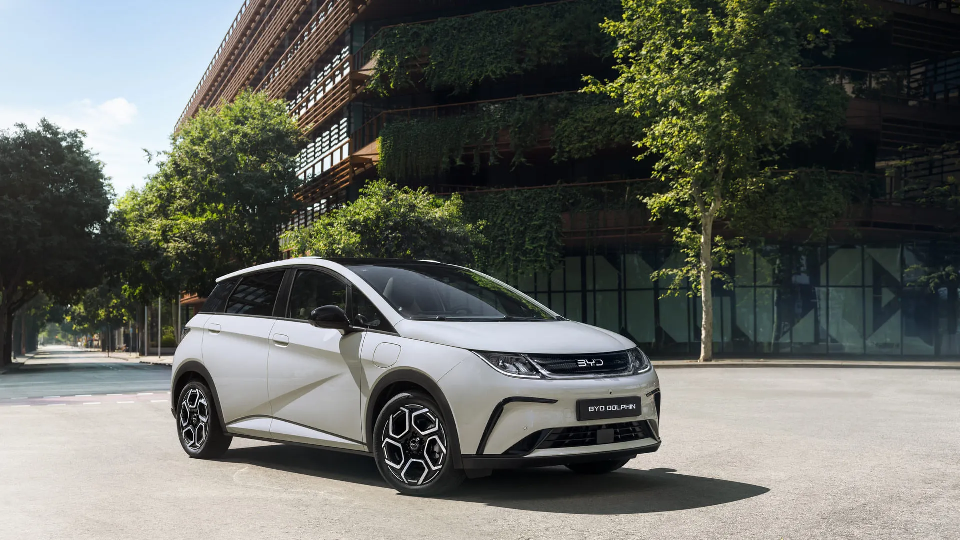 
                    Chega o BYD Dolphin atualizado e este é o preço em Portugal
                