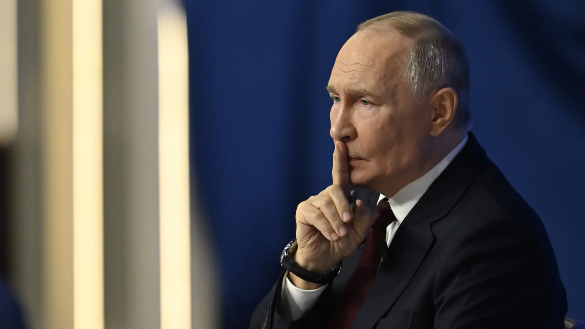 
                    Putin endurece discurso sobre Ucrânia e coloca pressão sobre Europa
                