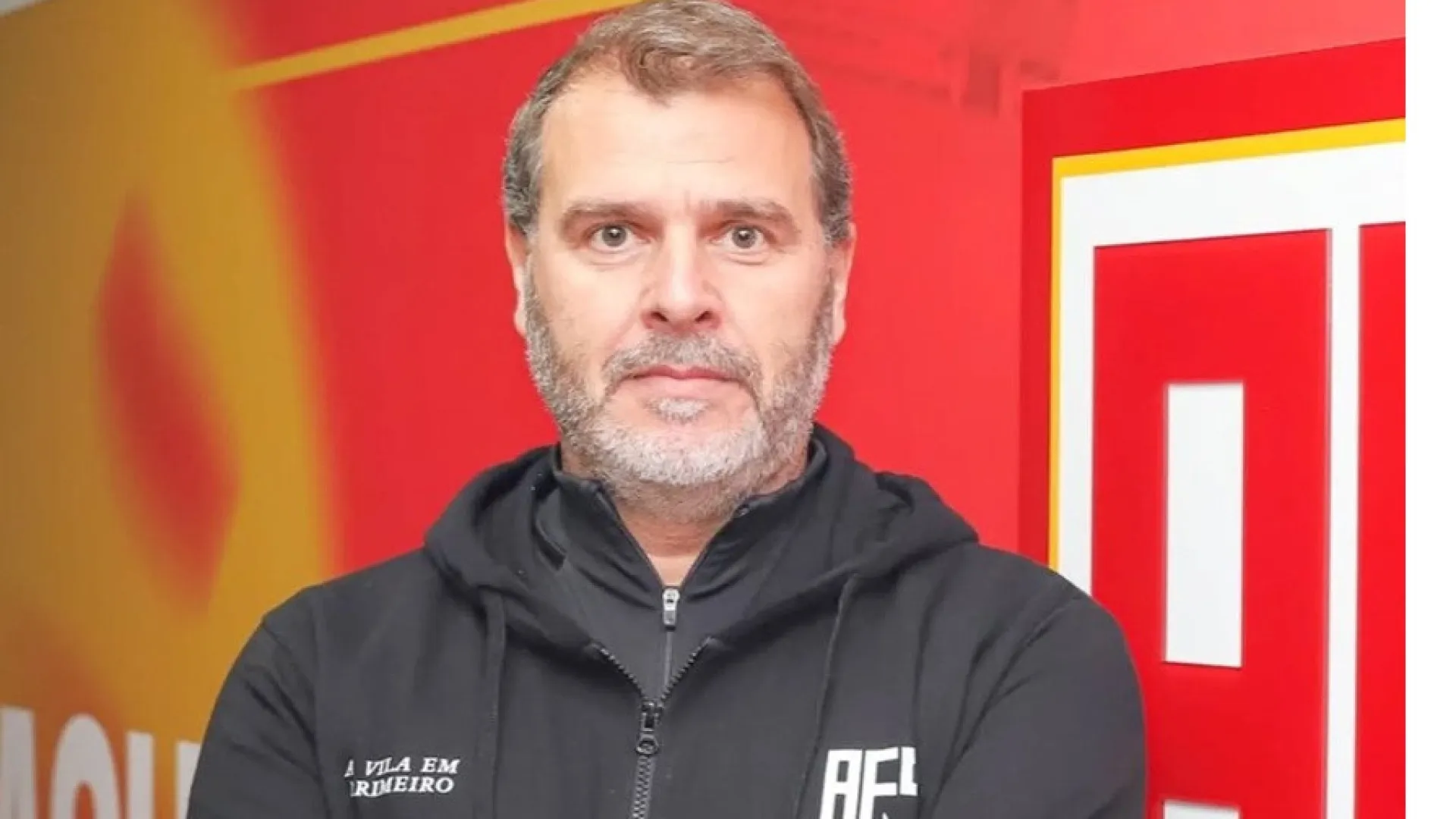 
                    Oficial: AVS anuncia João Henriques como sucessor de João Pedro Sousa
                