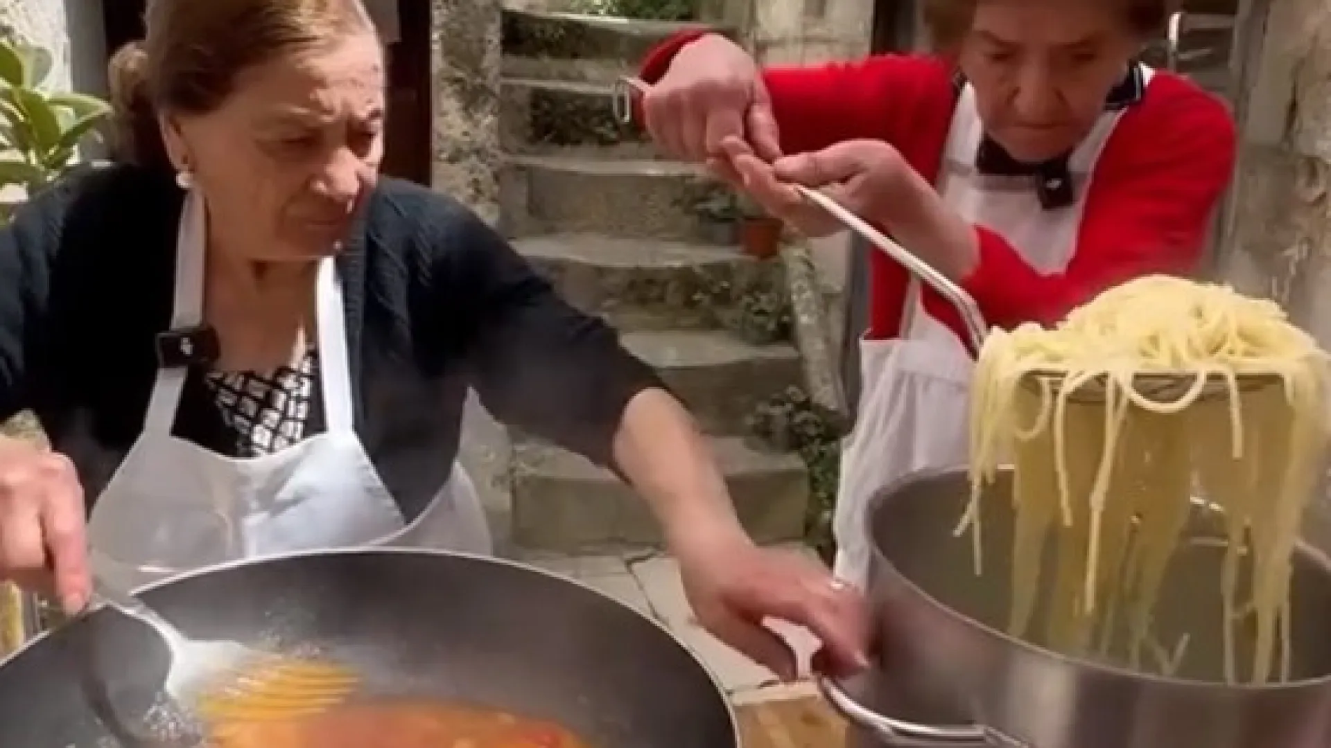 
                    Com quase 90 anos, estas avós brilham no Instagram (e em Itália)
                