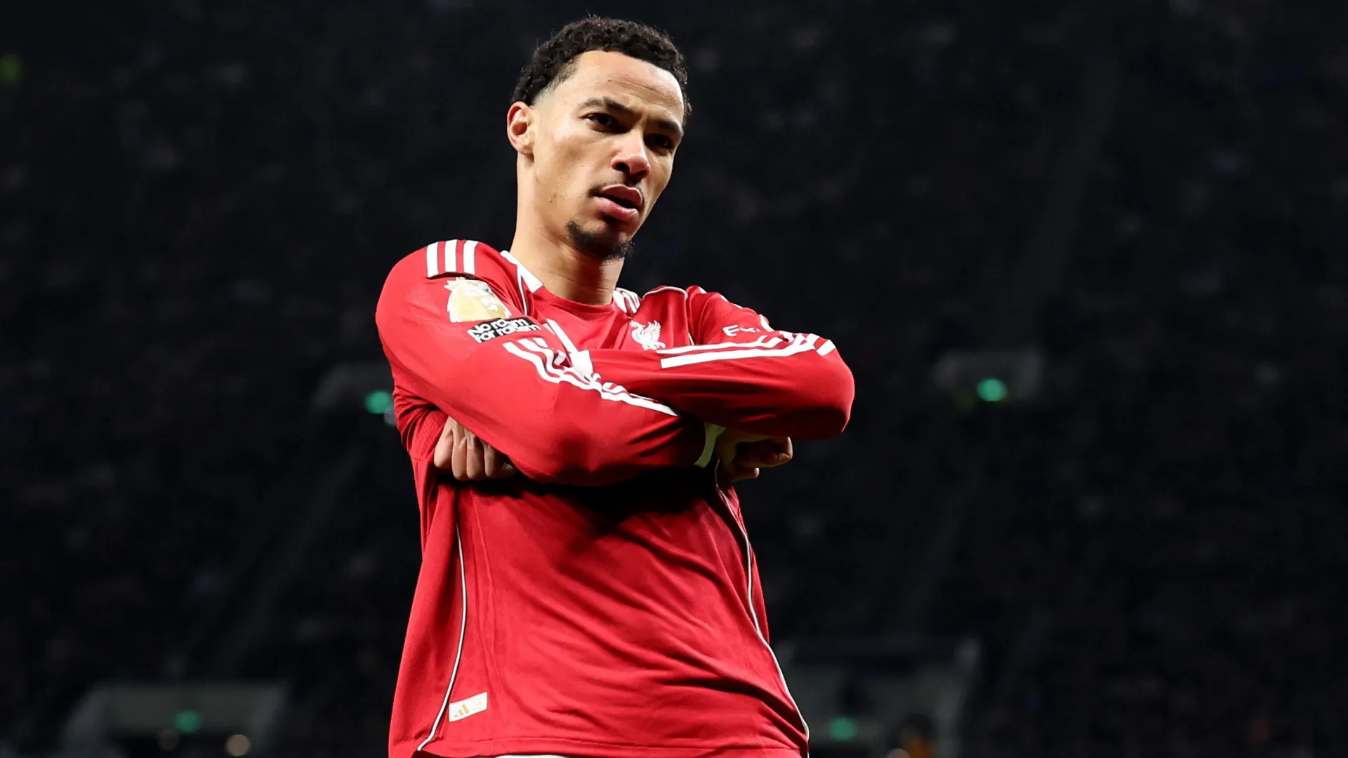 
                    Avançados do Liverpool resolvem no reduto do Tottenham, de Palhinha
                