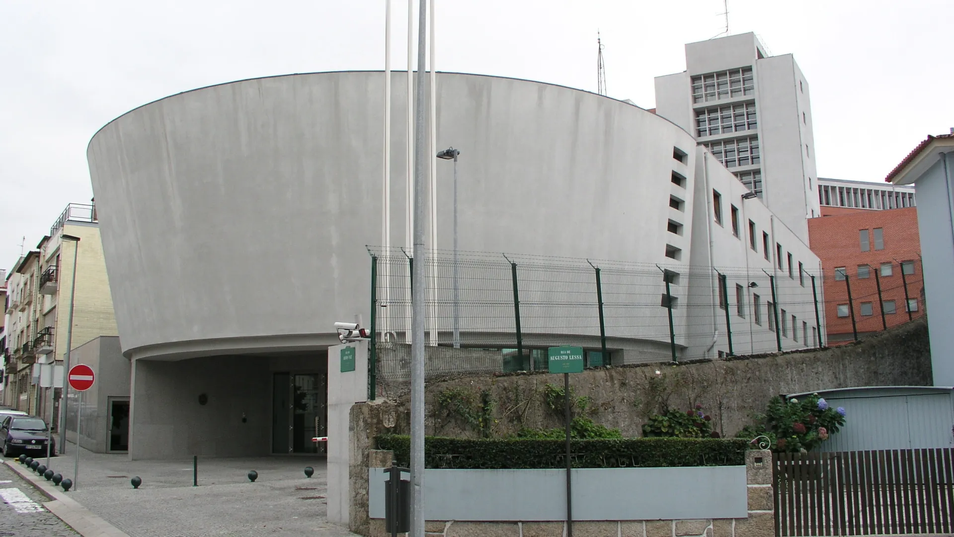 
                    PJ revela novos detalhes sobre detenção do advogado Paulo Topa
                