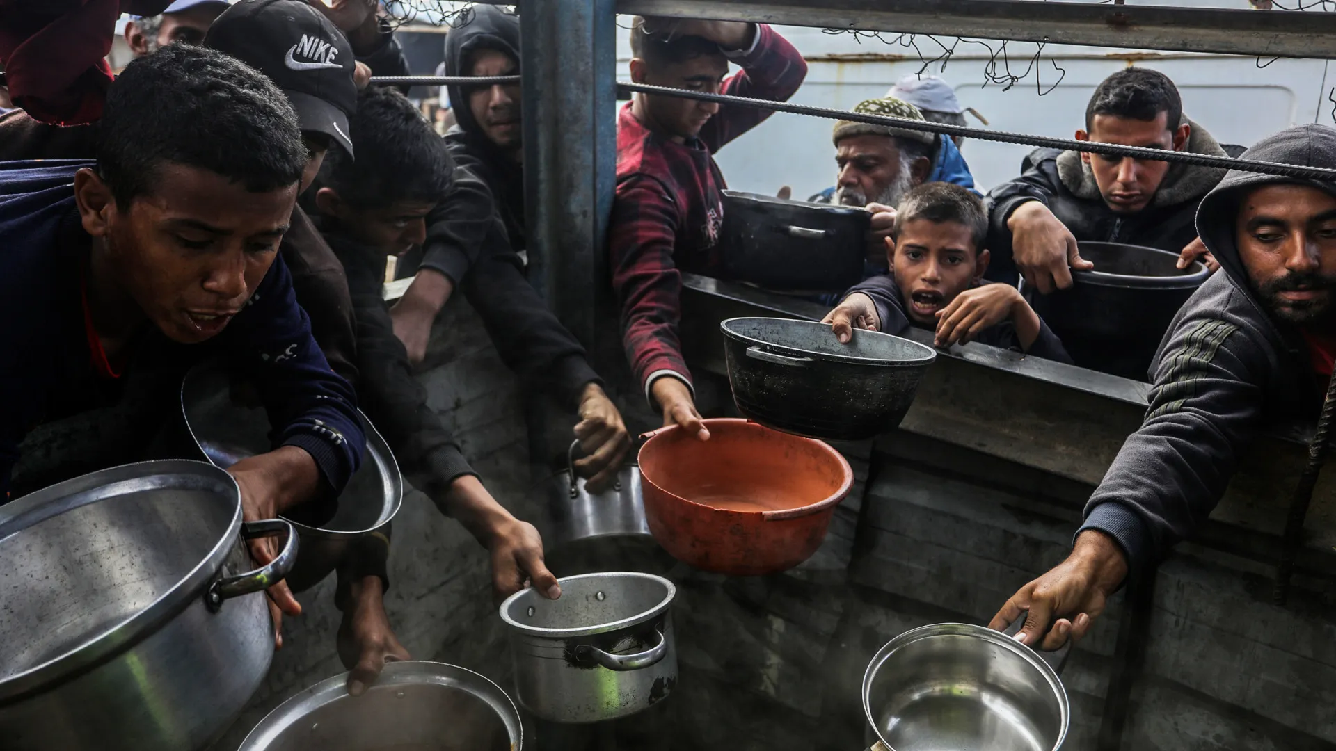 
                    Egito espera anunciar em janeiro 2.ª fase do acordo sobre Faixa de Gaza
                