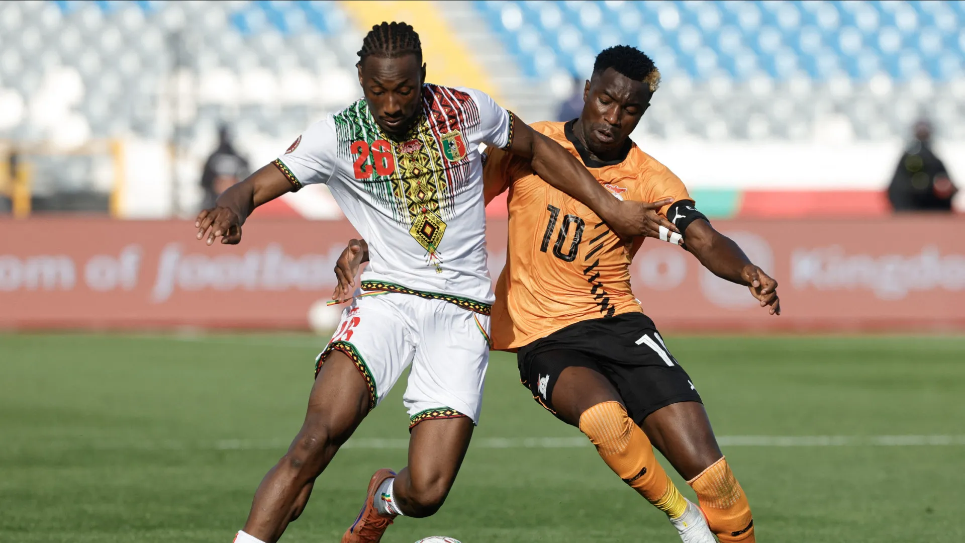 
                    Mali falha grande penalidade e empata com a Zâmbia na estreia na CAN
                