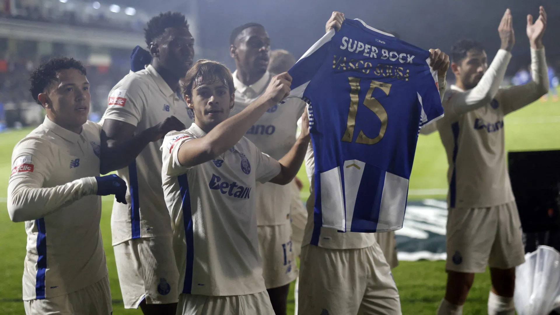 
                    Vasco Sousa sai de internamento e recupera de infeção muscular no Olival
                