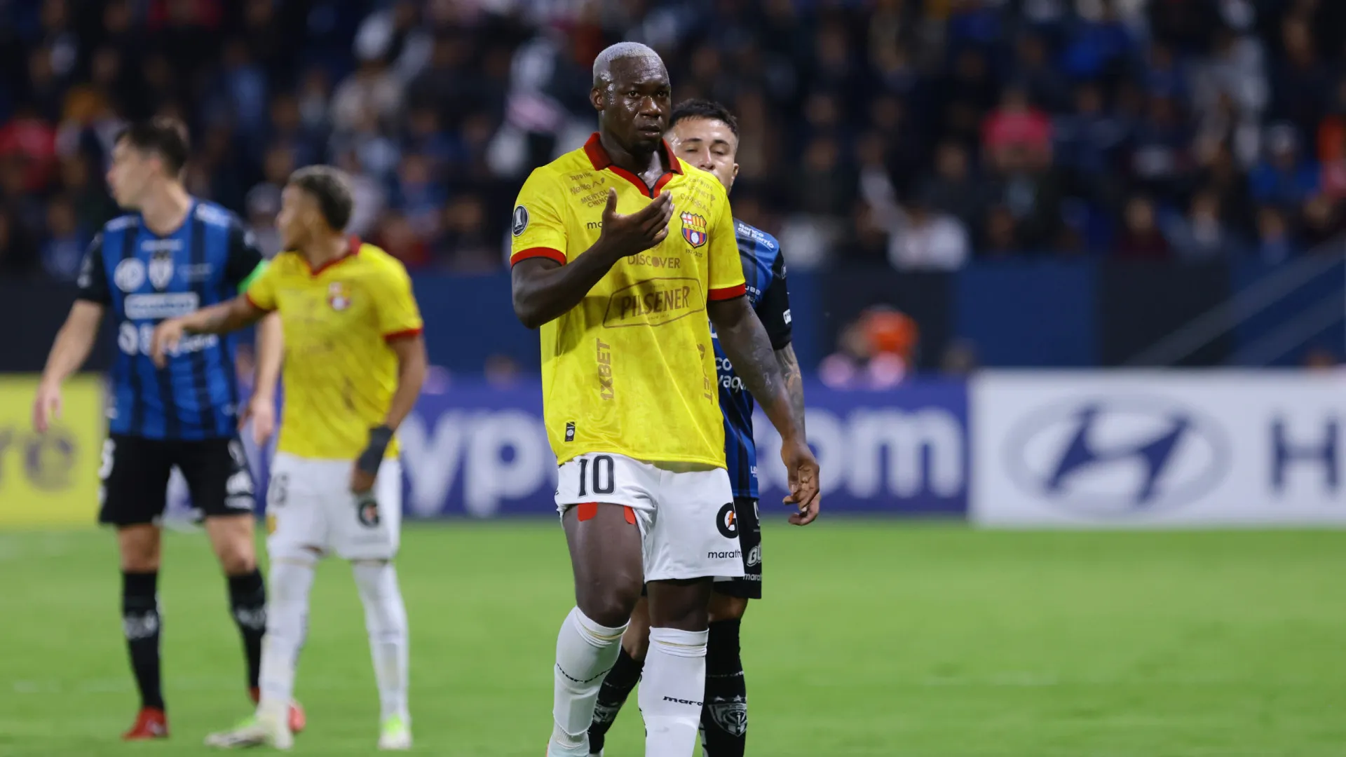 
                    Ex-Sporting pondera terminar a carreira após colega ser morto a tiro
                