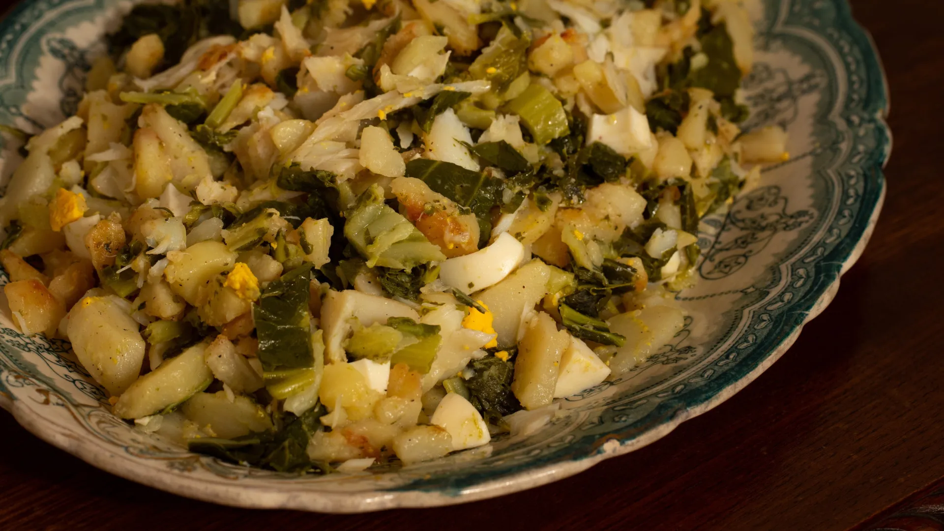 
                    Duas receitas de roupa velha de bacalhau para aproveitar as sobras
                