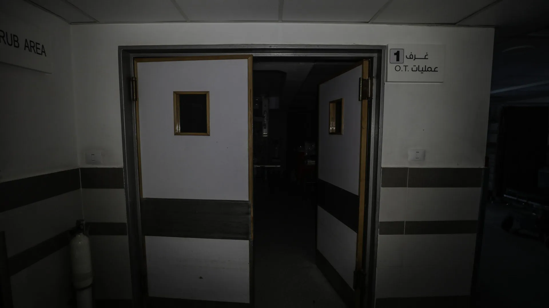 
                    Hospital de Gaza afetado por falta de energia retoma operações
                