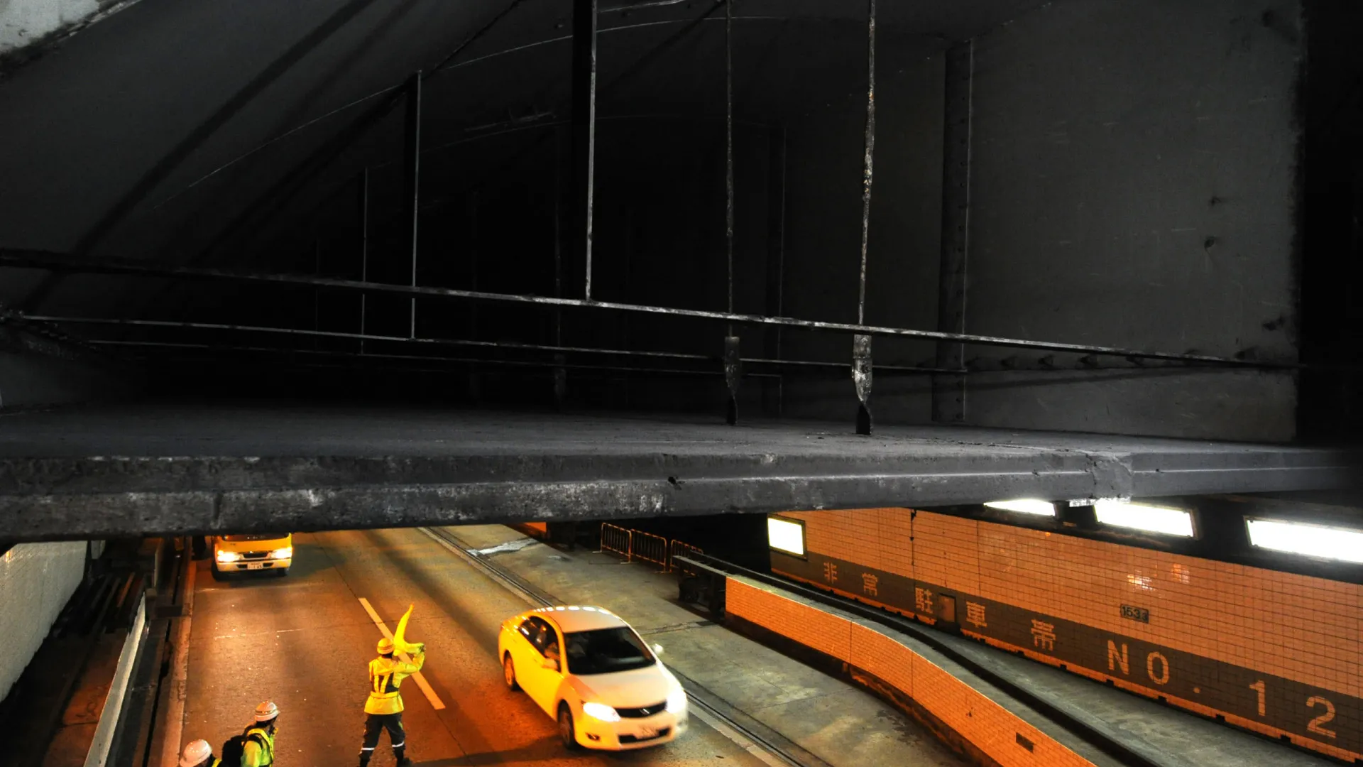 
                    Colisão de camiões origina acidente no Japão com 50 veículos. Dois mortos
                