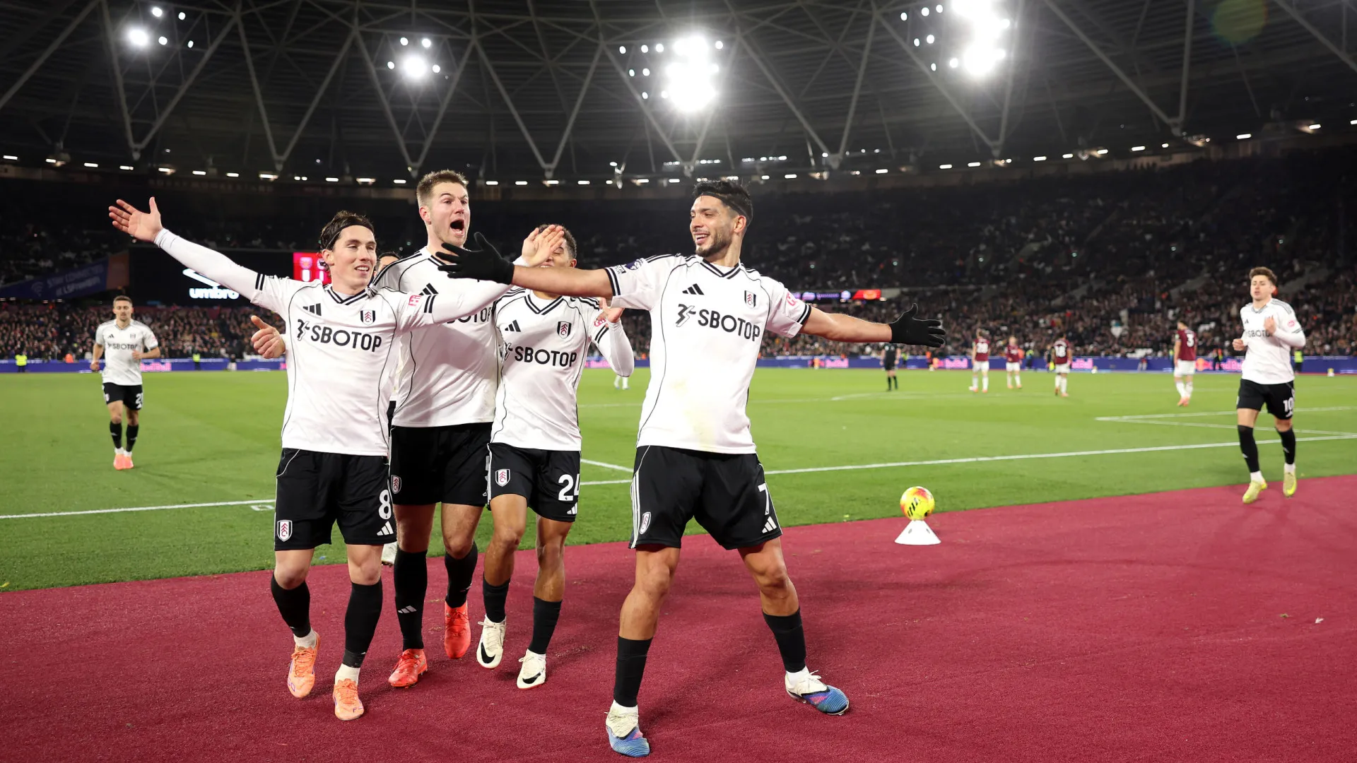 
                    Ex-Benfica marca ao 'cliente' habitual e NES cai diante de Marco Silva
                