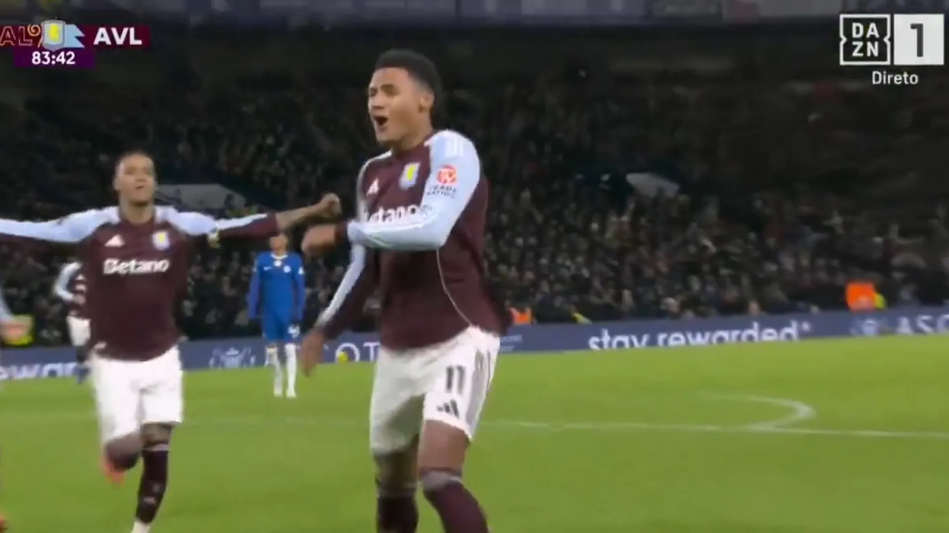 
                    Watkins saltou do banco e virou pesadelo para o Chelsea com um bis
                