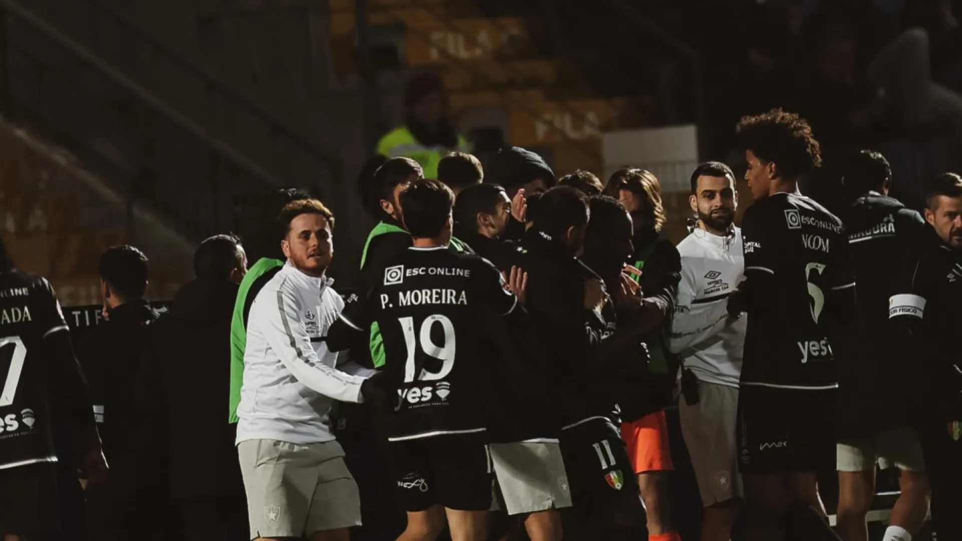 
                    Estrela da Amadora sofre em Famalicão e dá pulo gigante na classificação
                