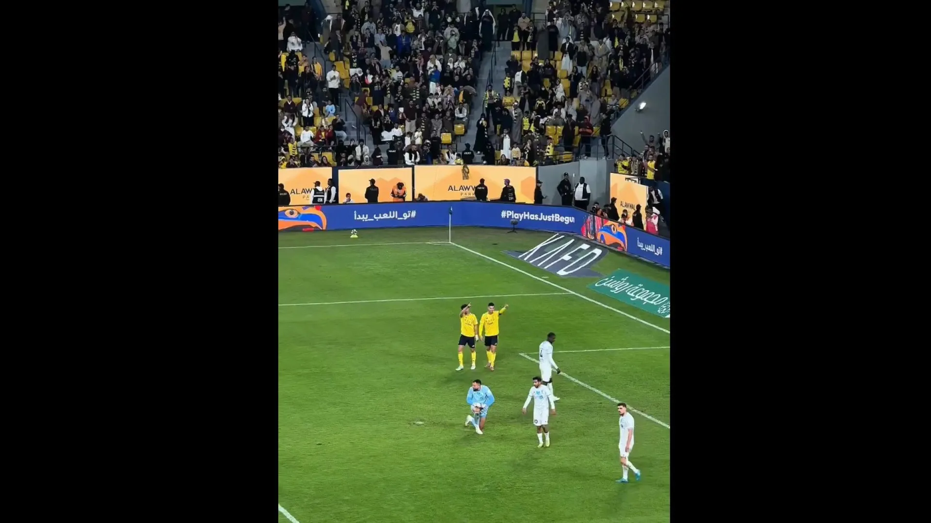 
                    O gesto de Cristiano Ronaldo na hora de celebrar o golo de João Félix
                