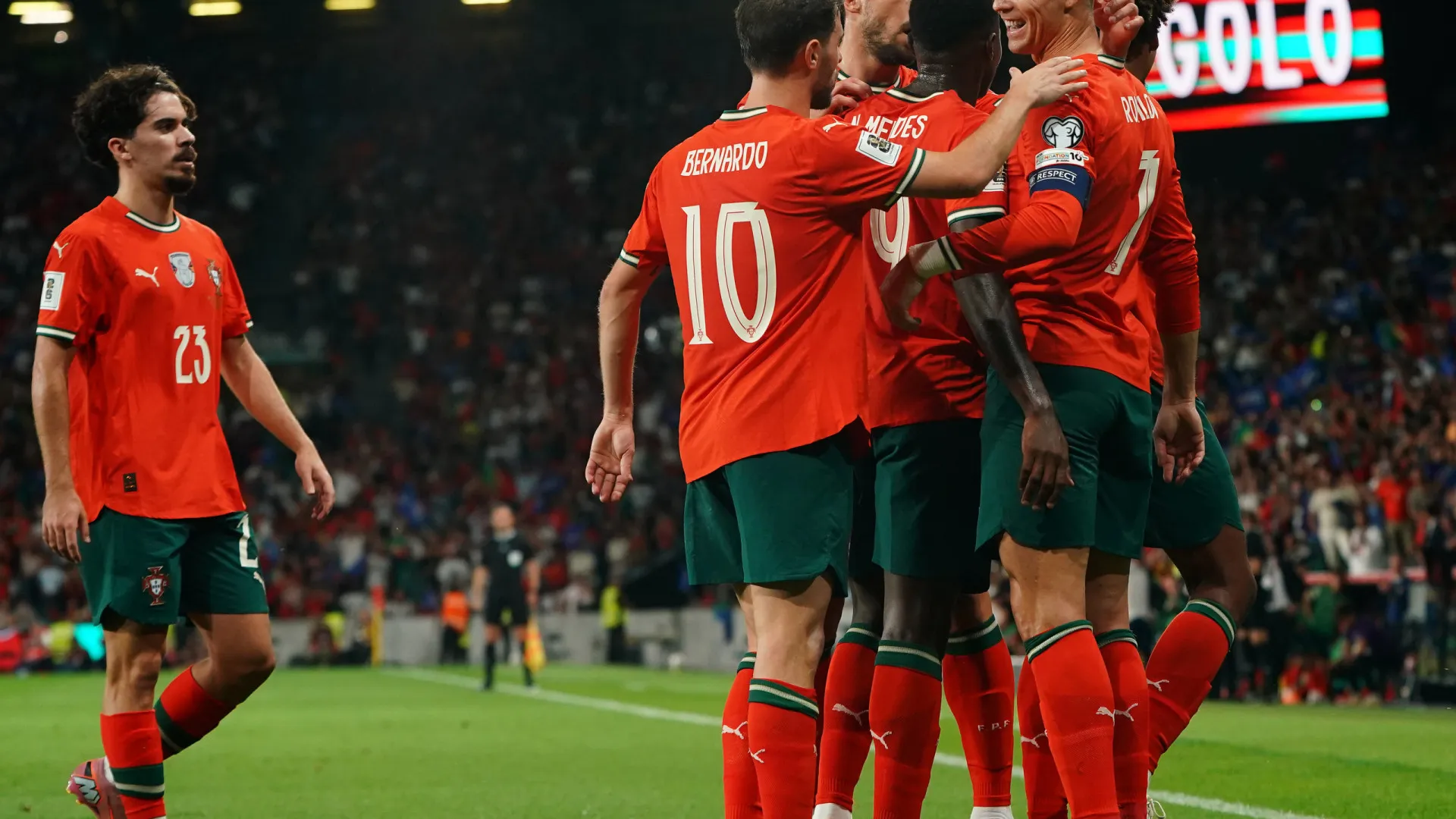 
                    IFFHS coloca dois portugueses na equipa mundial de 2025
                