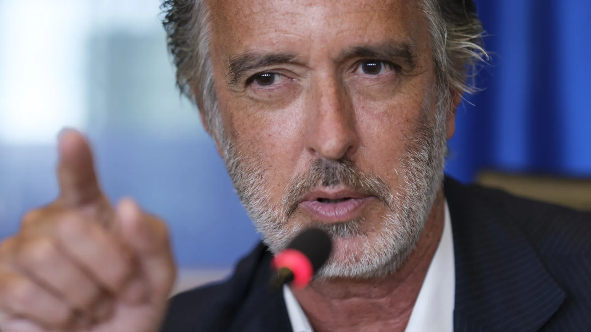 
                    Final de mandato de Marcelo? Cotrim considera-o 