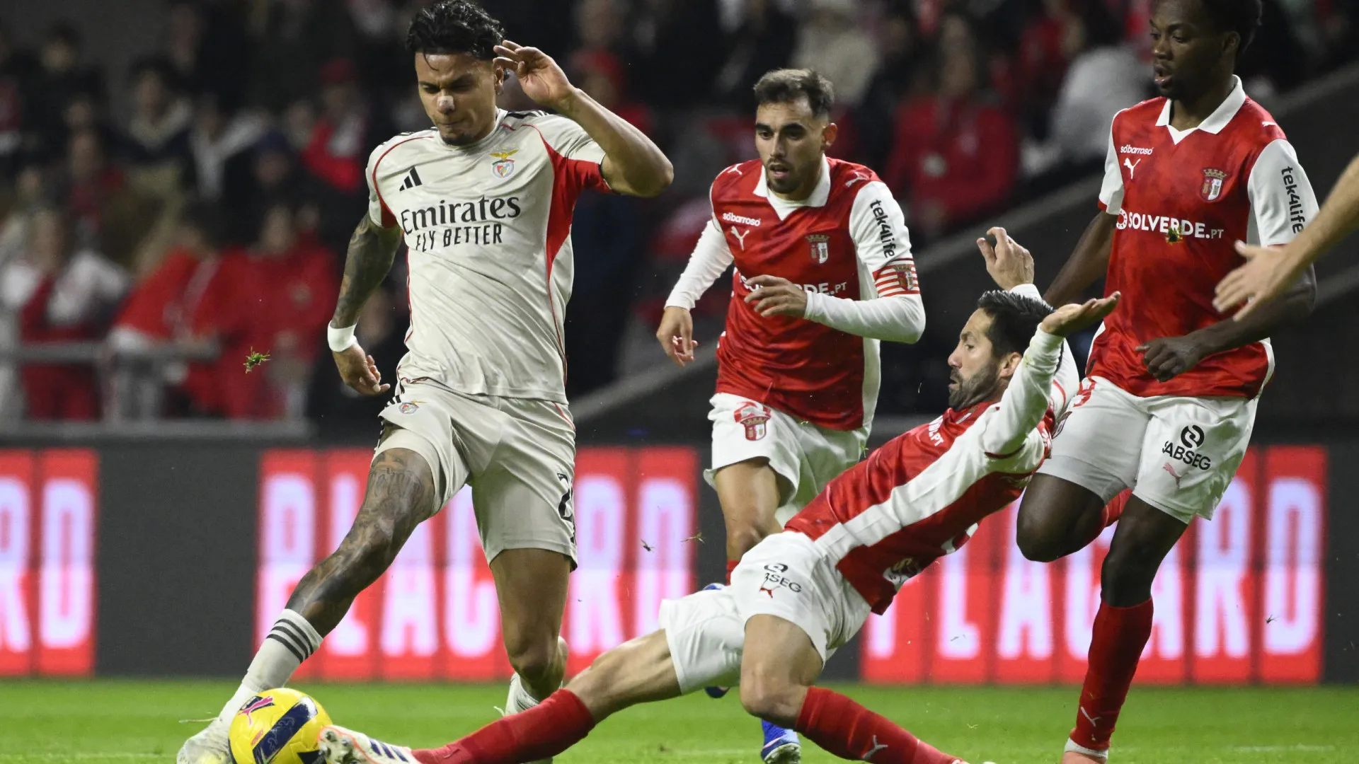 
                    EM DIRETO: Benfica empata em Braga. Segue-se o Sporting-Rio Ave
                