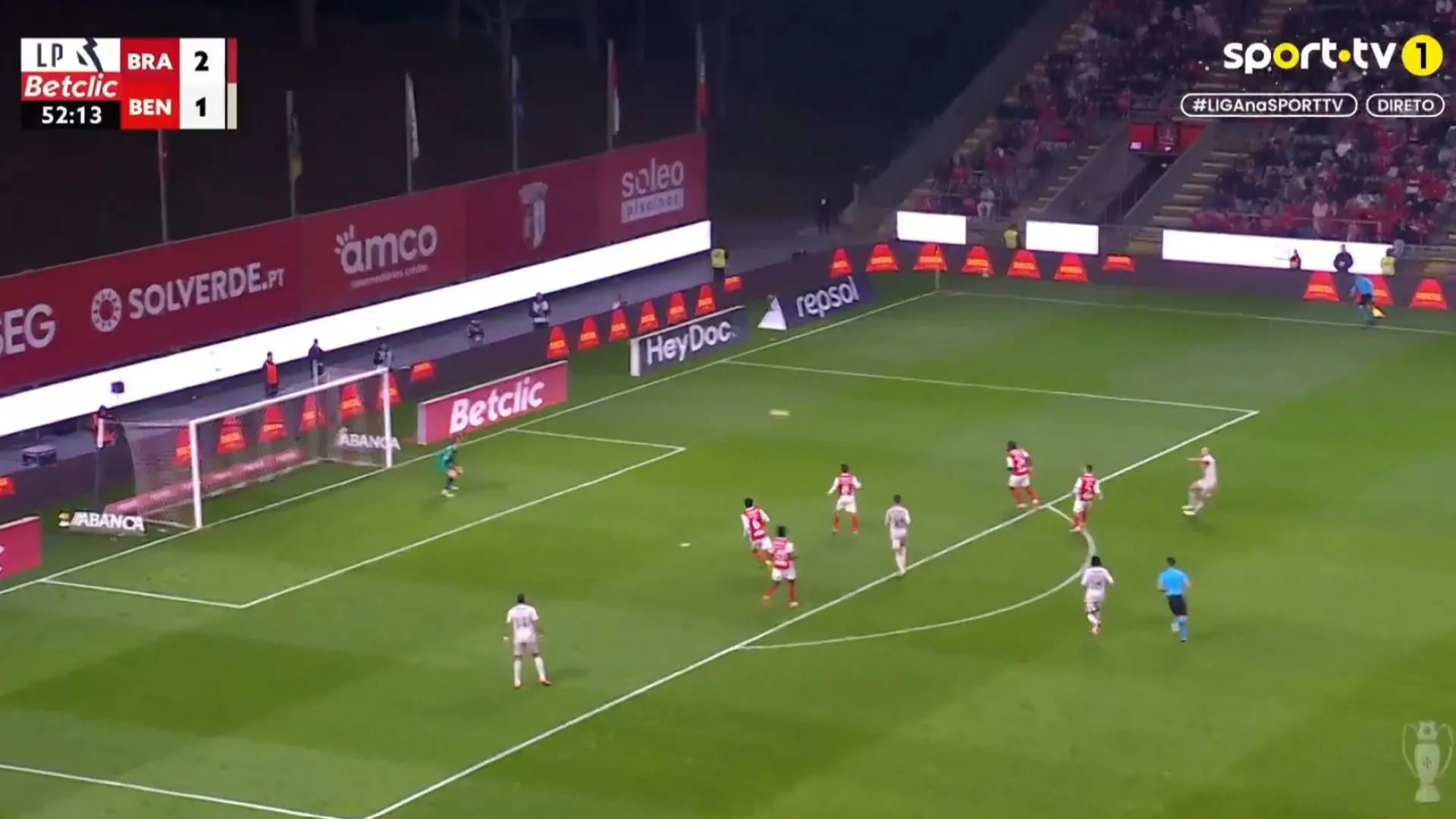 
                    O golaço de Aursnes que restabeleceu o empate no Sp. Braga-Benfica
                