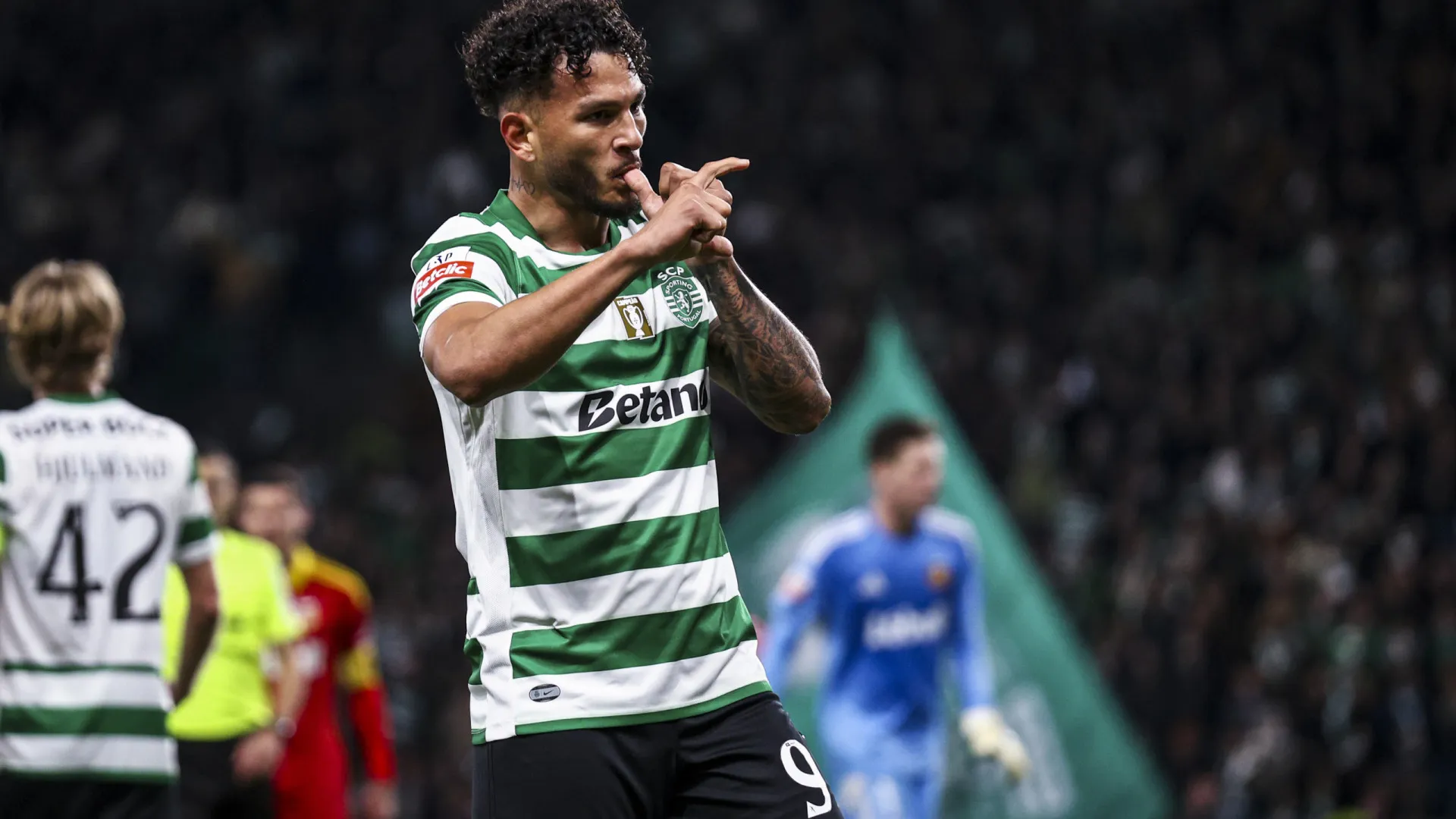 
                    Suárez deixa desejo para 2026 ao serviço do Sporting: 