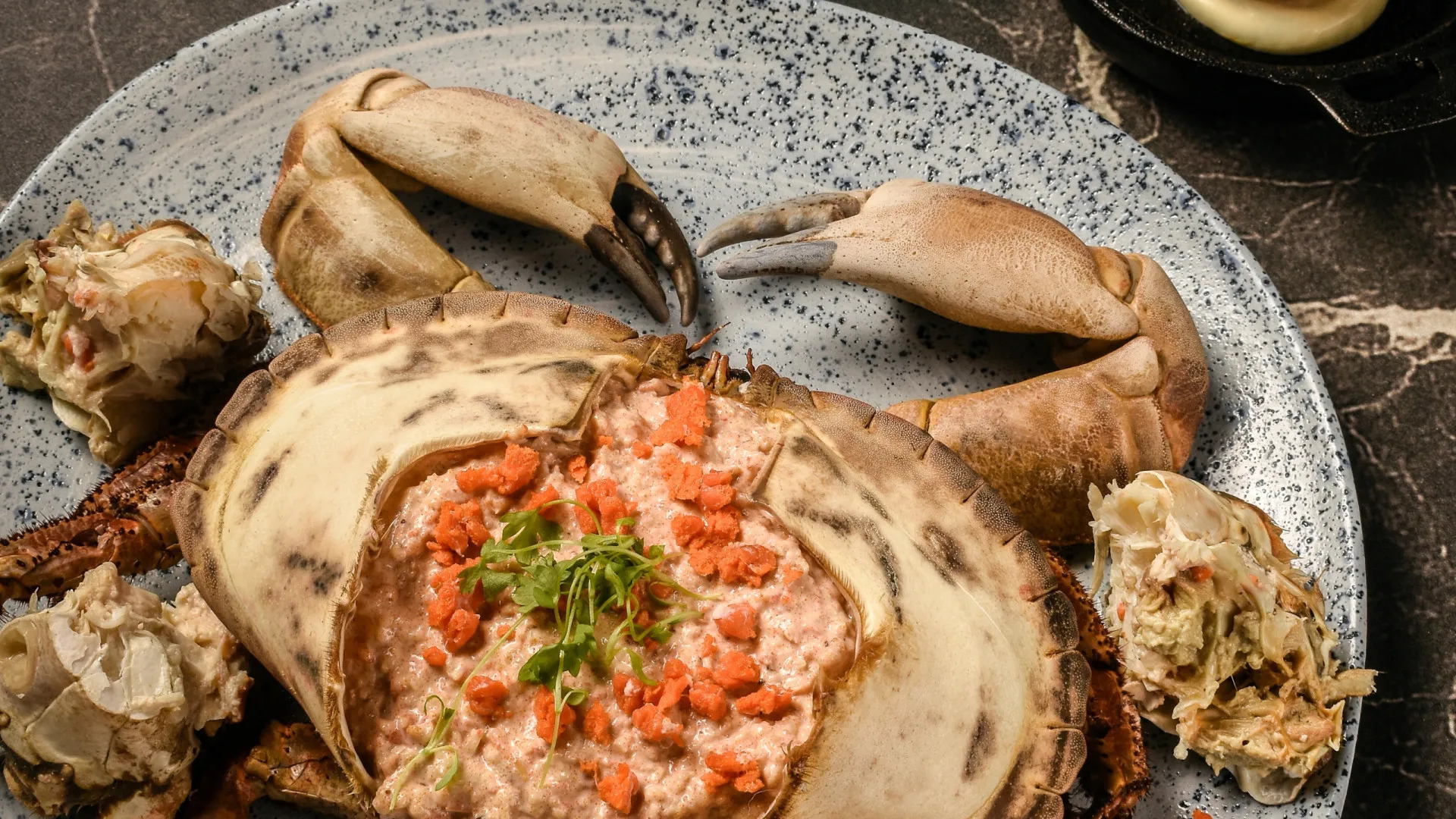 
                    Duas receitas de sapateira recheada para receber 2026 em bom
                