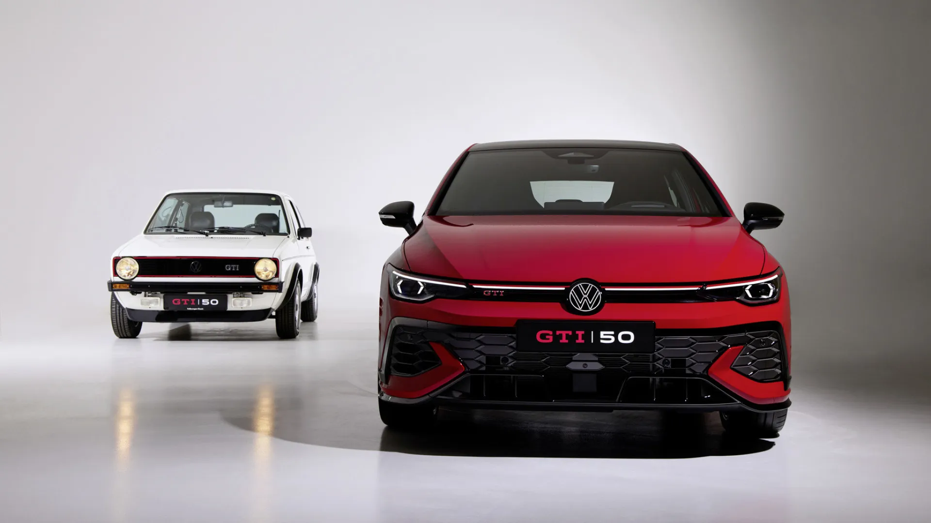 
                    Volkswagen comemora 50 anos do Golf GTI em 2026
                