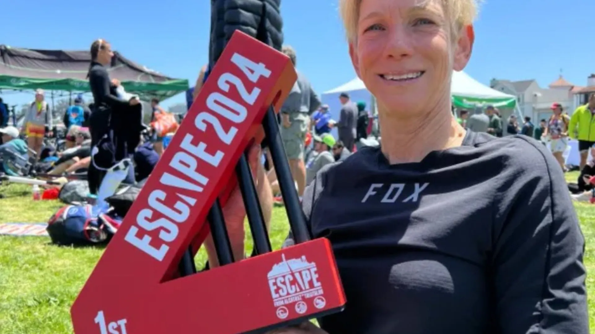 
                    Triatleta encontrada morta após ataque de tubarão na Califórnia
                